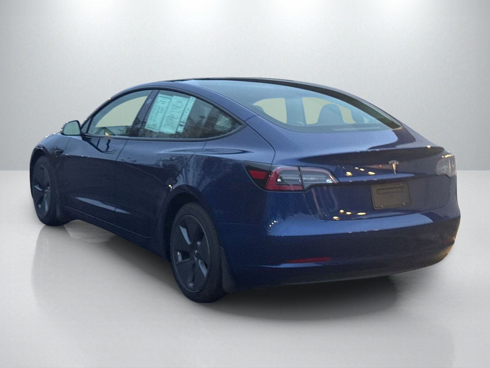2023 Tesla Model 3 photo 3