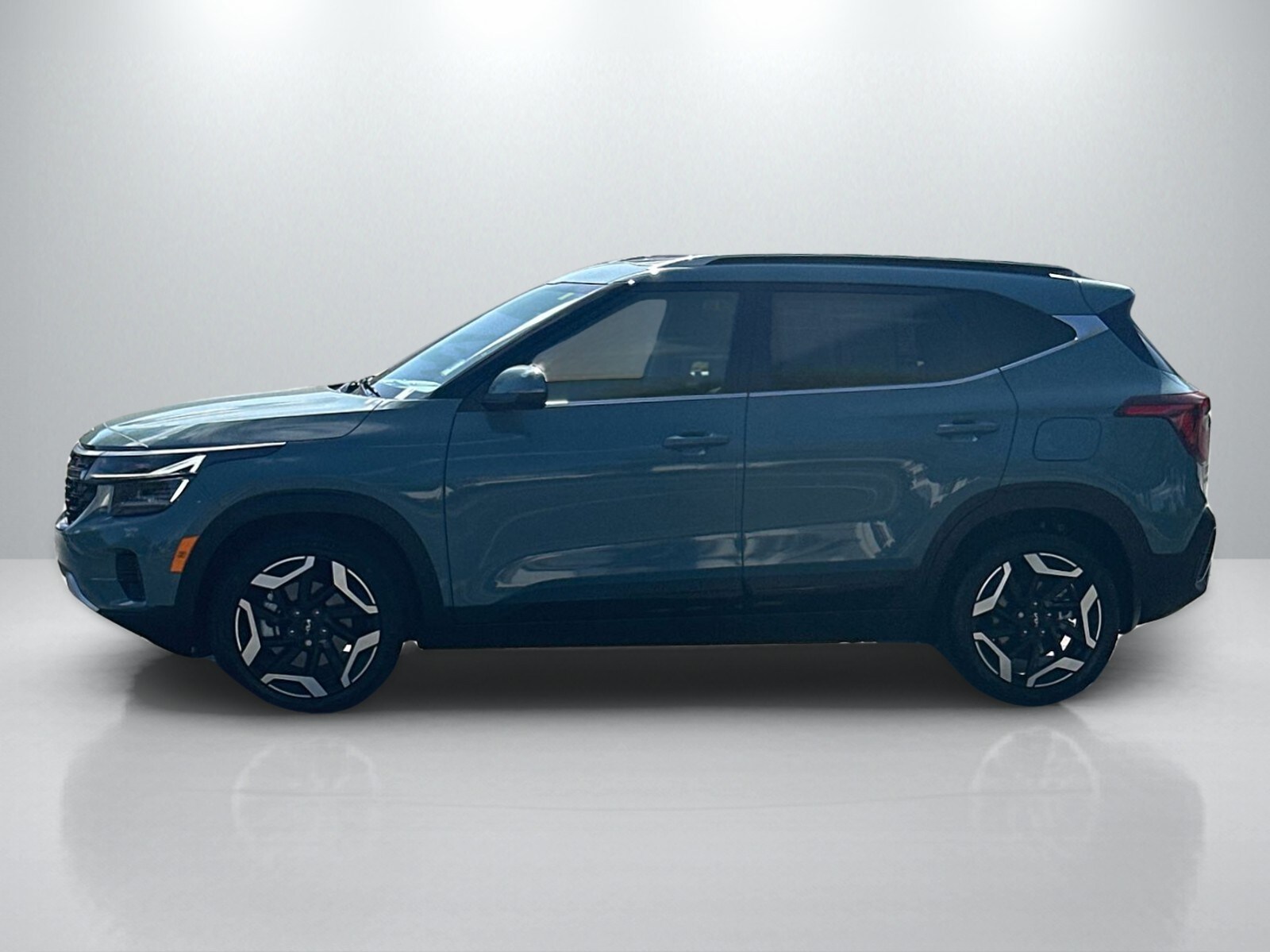 2024 Kia Seltos SX photo 3