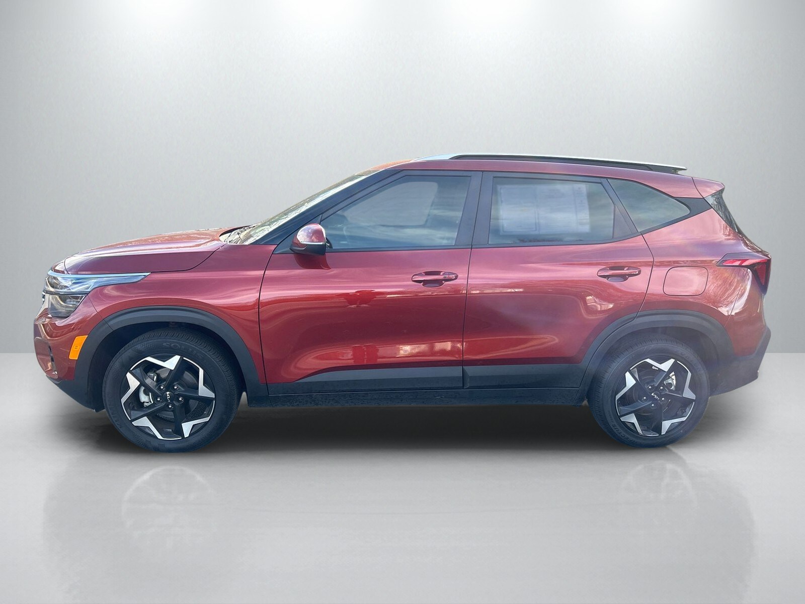 2025 Kia Seltos S photo 4