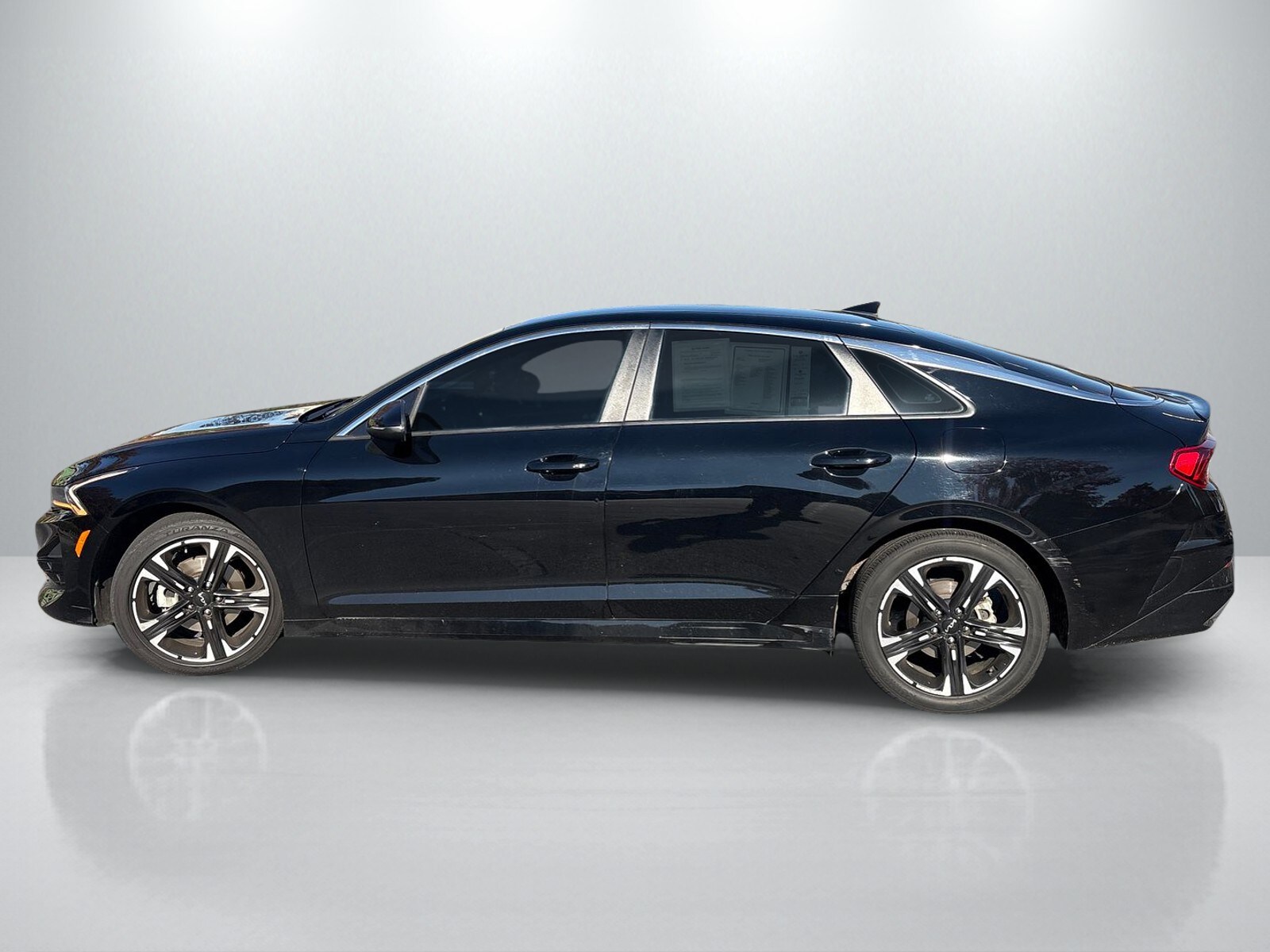 2022 Kia K5 GT-Line photo 4