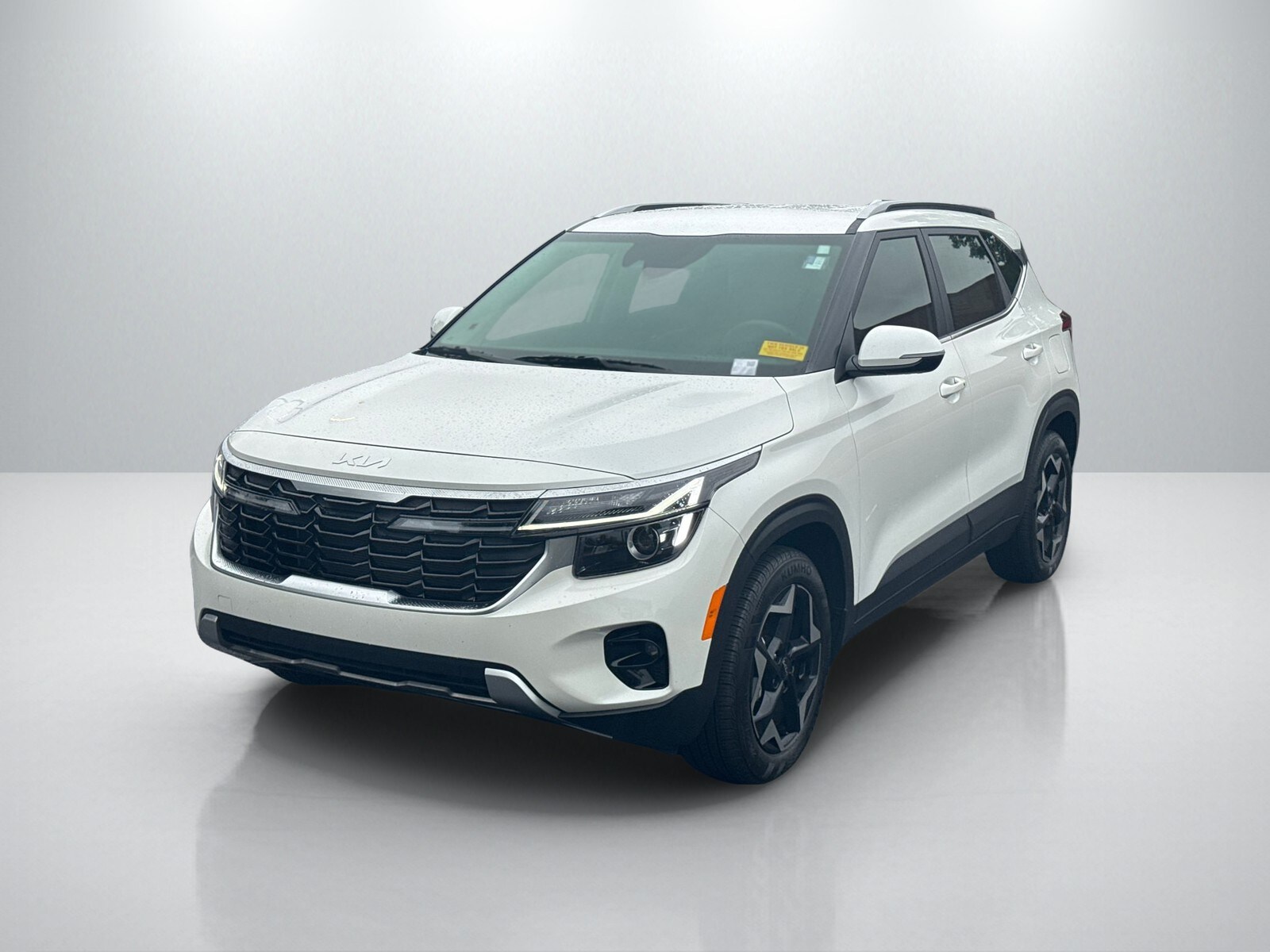 2024 Kia Seltos EX photo 2