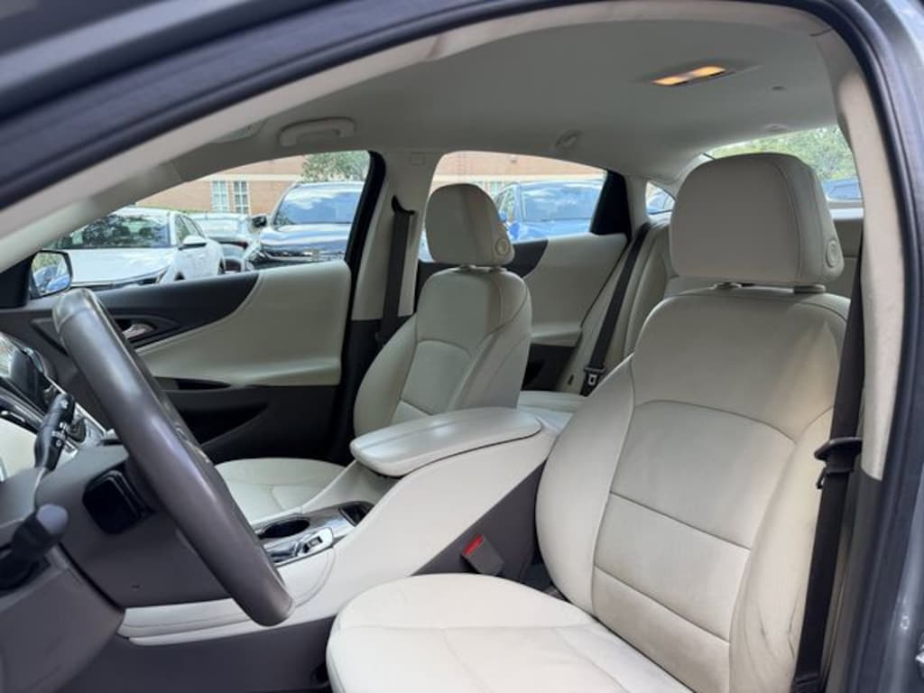 Used 2024 Chevrolet Malibu 2LT Sedan