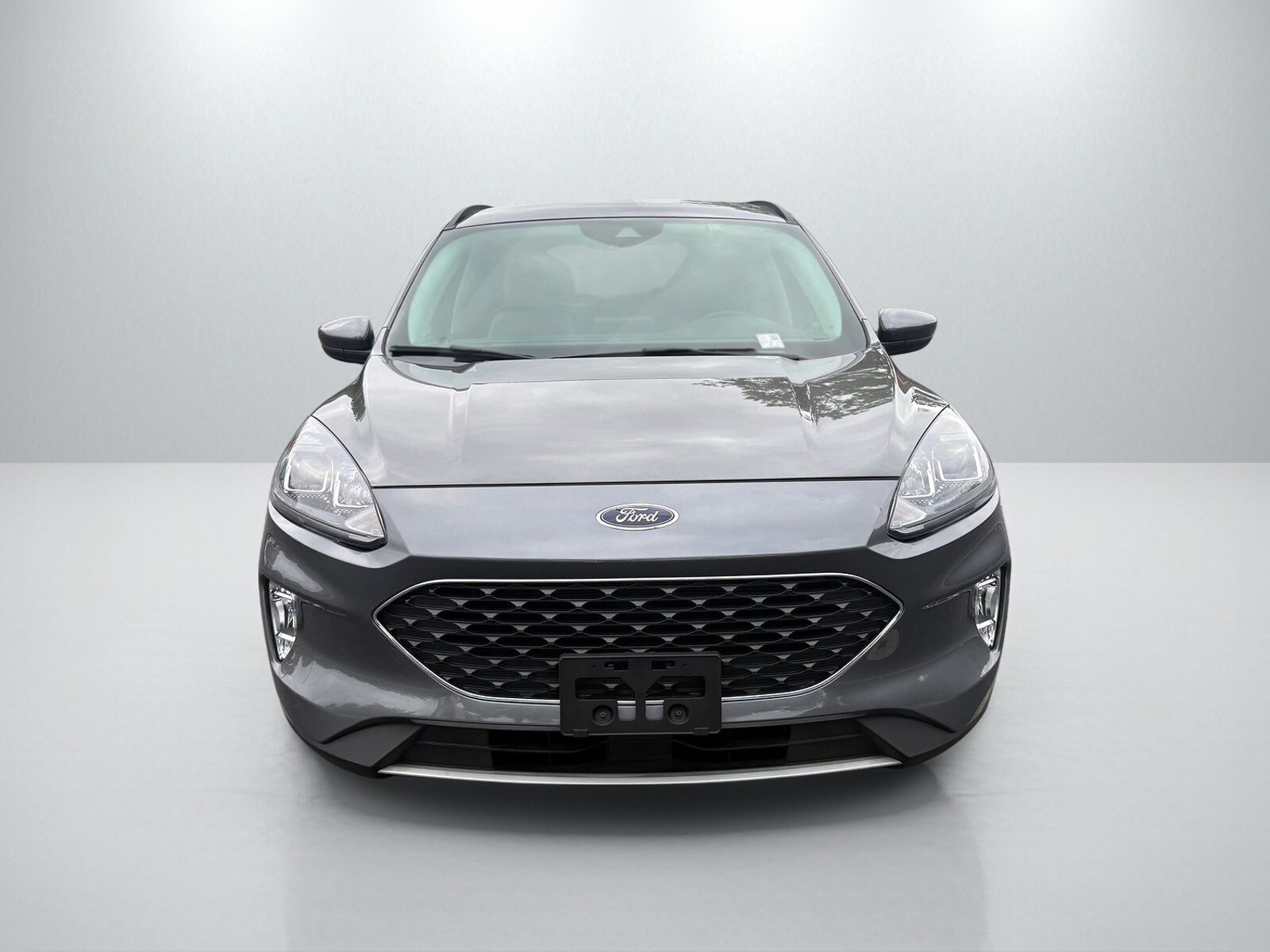 2021 Ford Escape SEL Hybrid photo 2