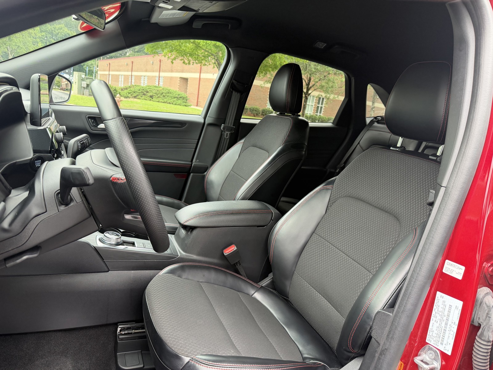 2024 Ford Escape ST-Line - Photo 12