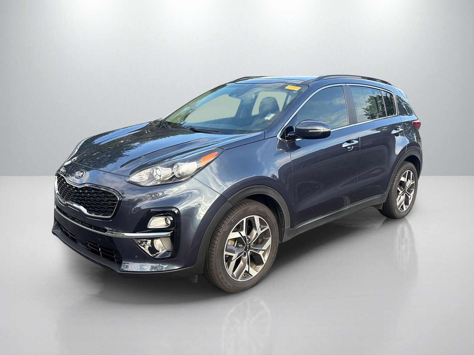 2022 Kia Sportage EX photo 2