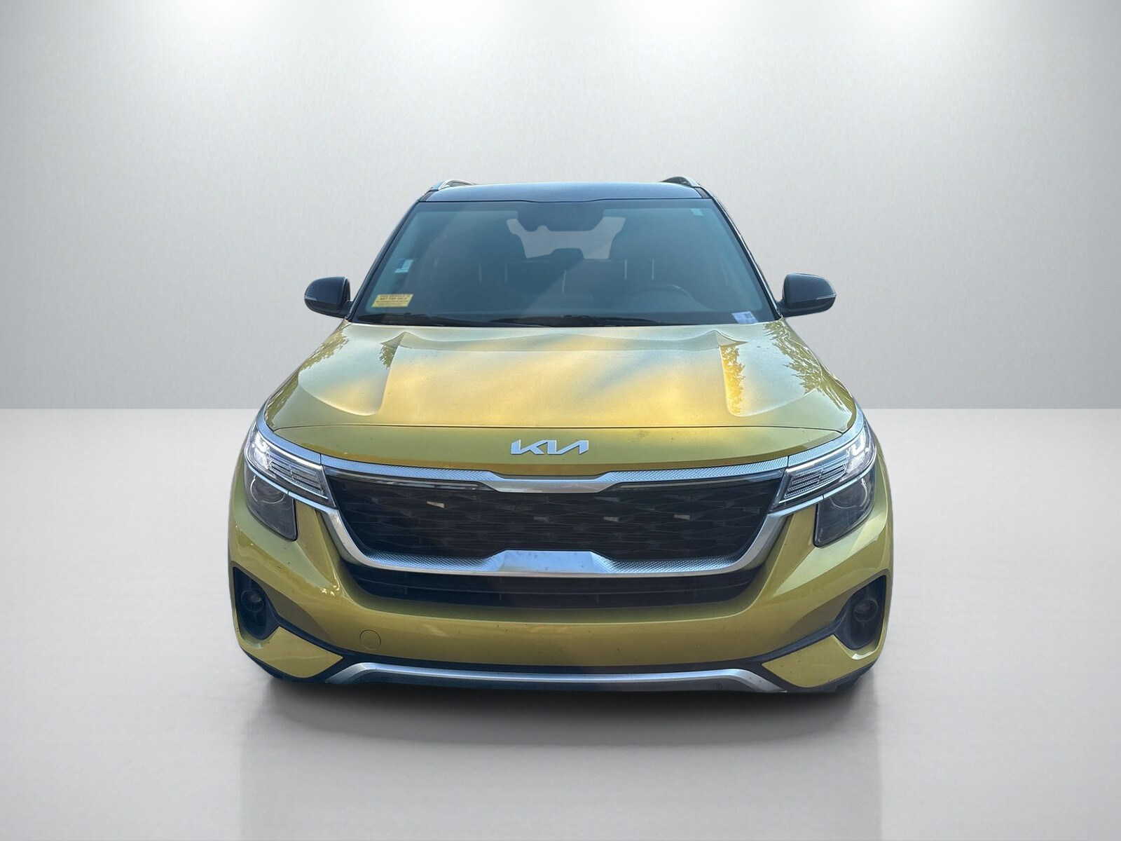 2023 Kia Seltos S Nightfall Edition photo 2
