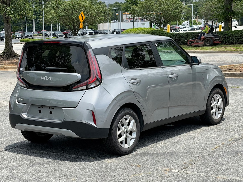 Certified 2024 Kia Soul LX Hatchback