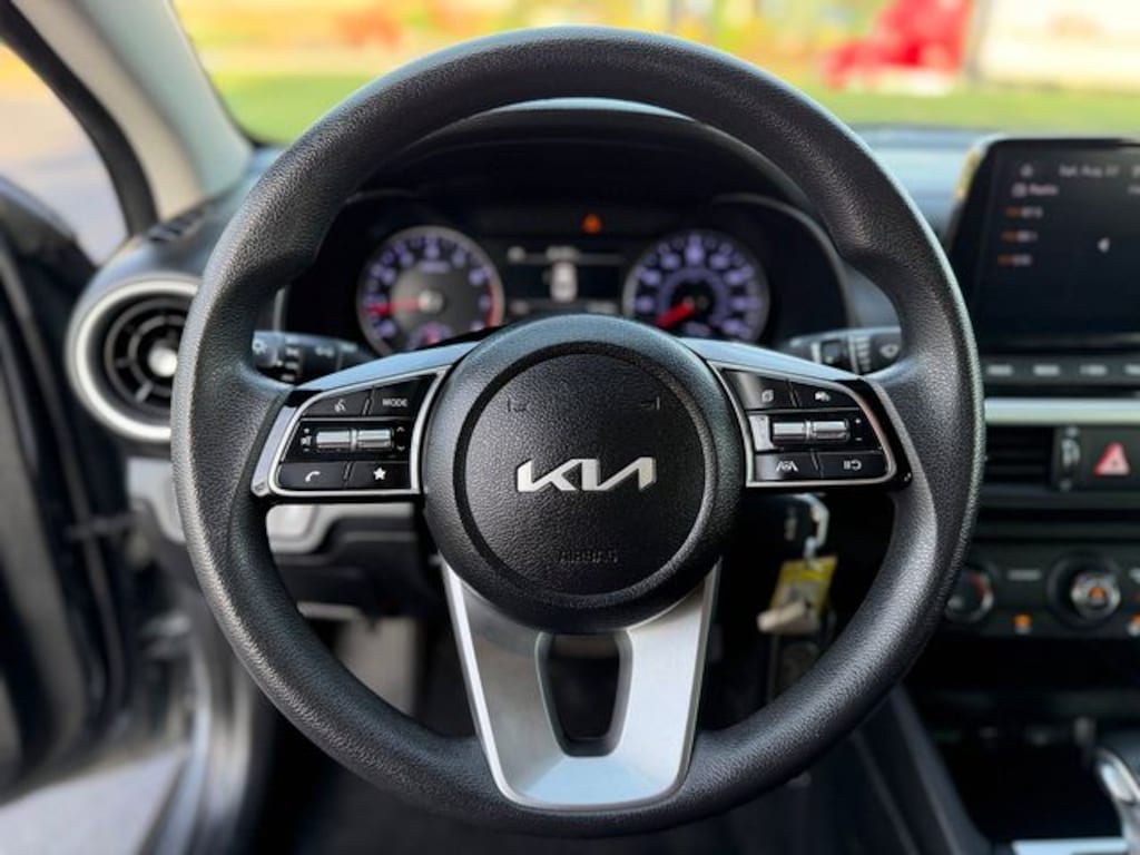 Used 2024 Kia Forte LXS Sedan