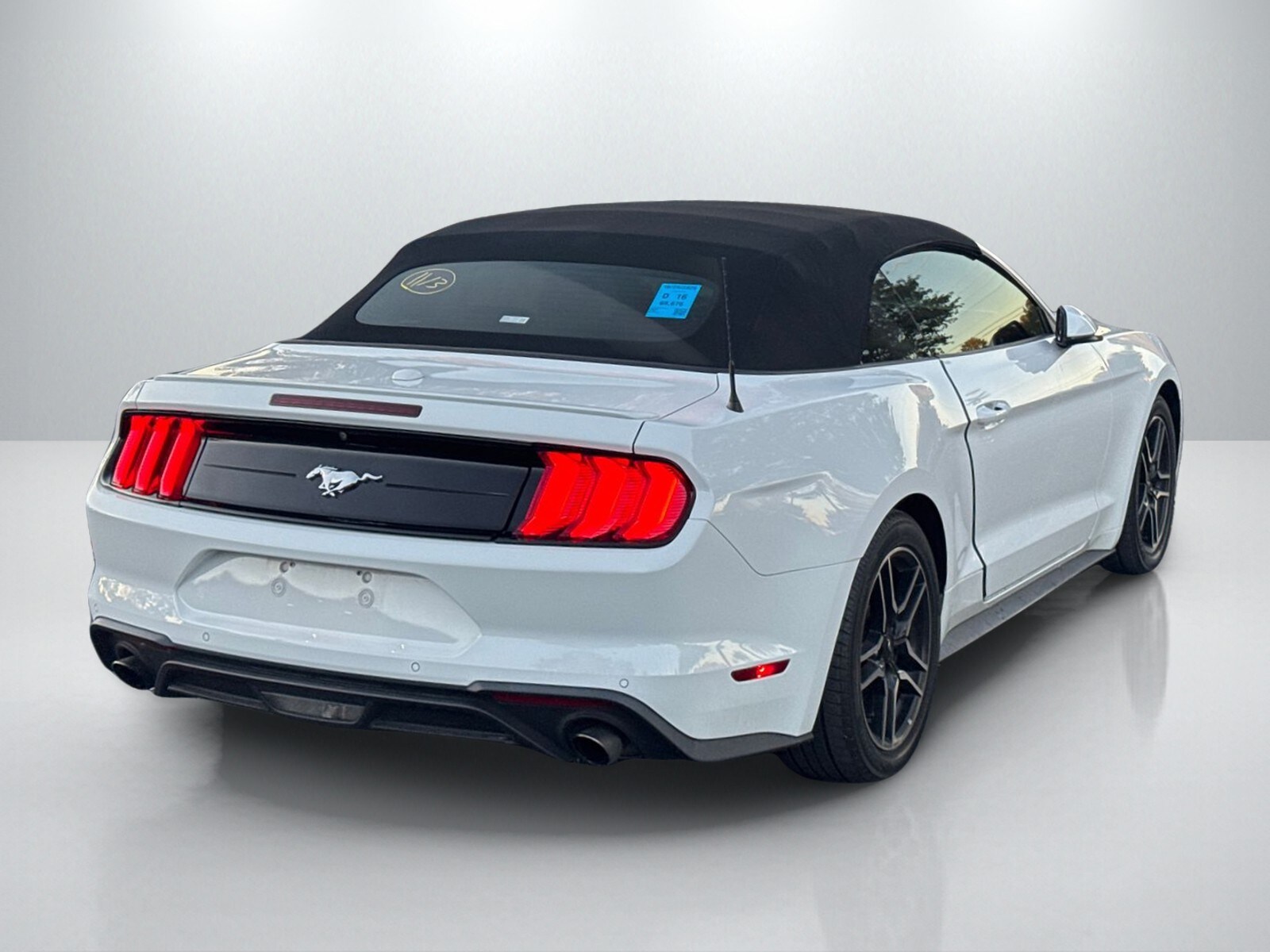 2019 Ford Mustang EcoBoost Premium photo 4