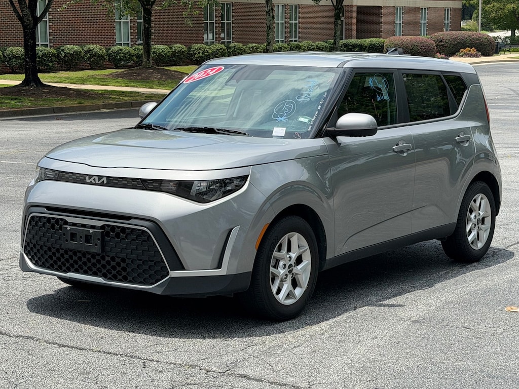 Certified 2024 Kia Soul LX Hatchback