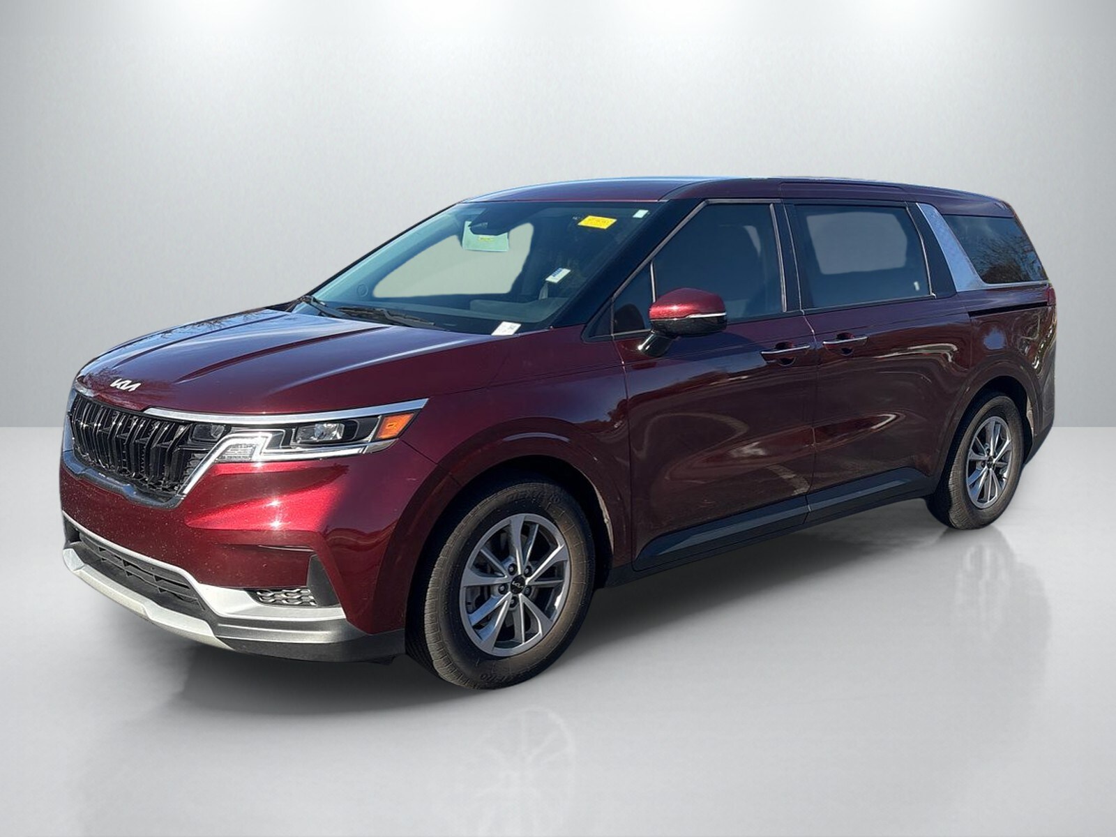 2024 Kia Carnival LX photo 3