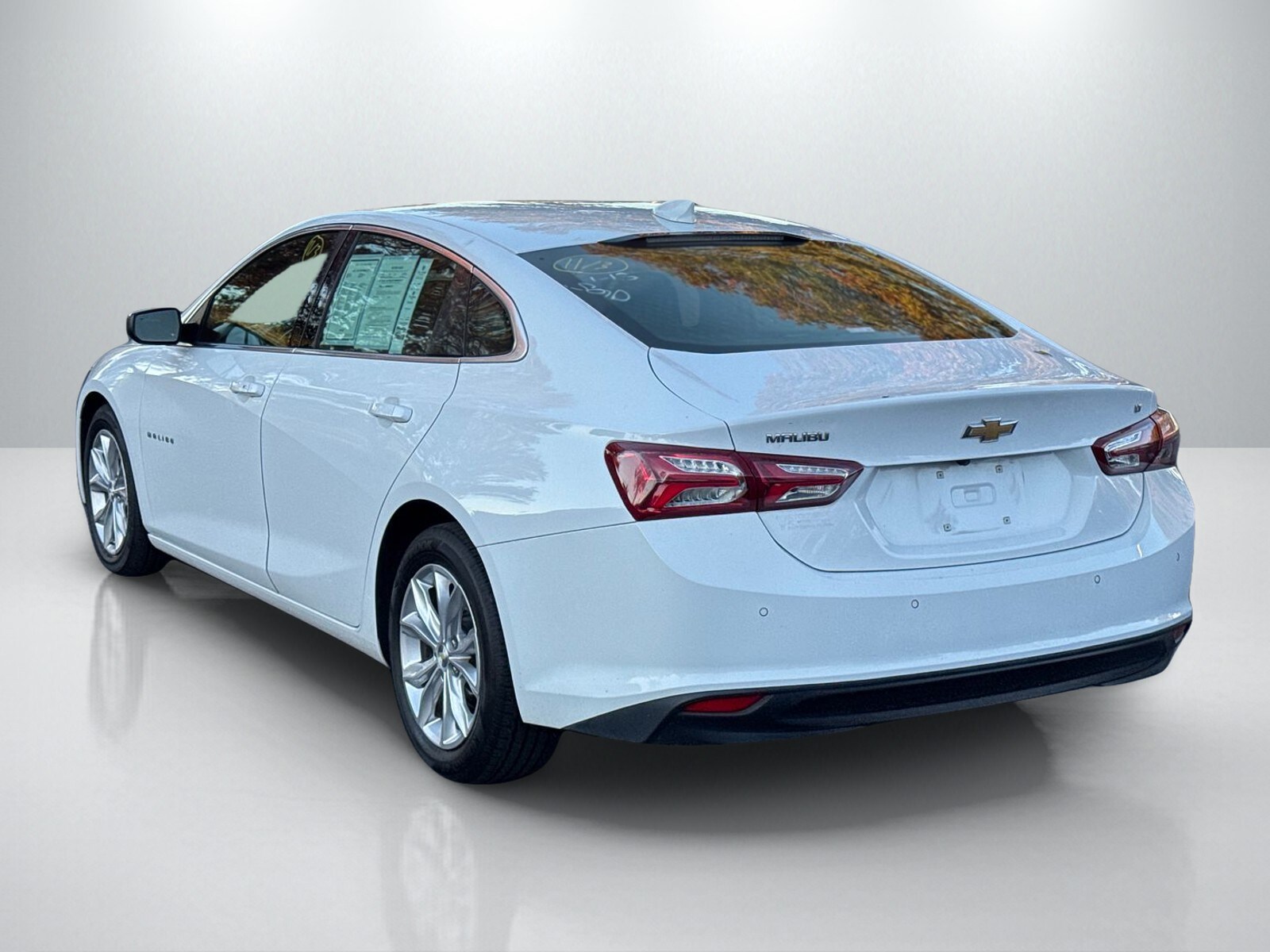 2021 Chevrolet Malibu 1LT photo 3