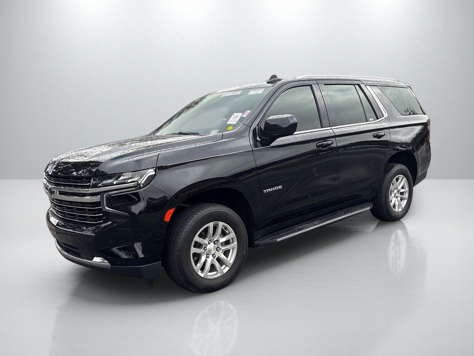 2022 Chevrolet Tahoe LT photo 3