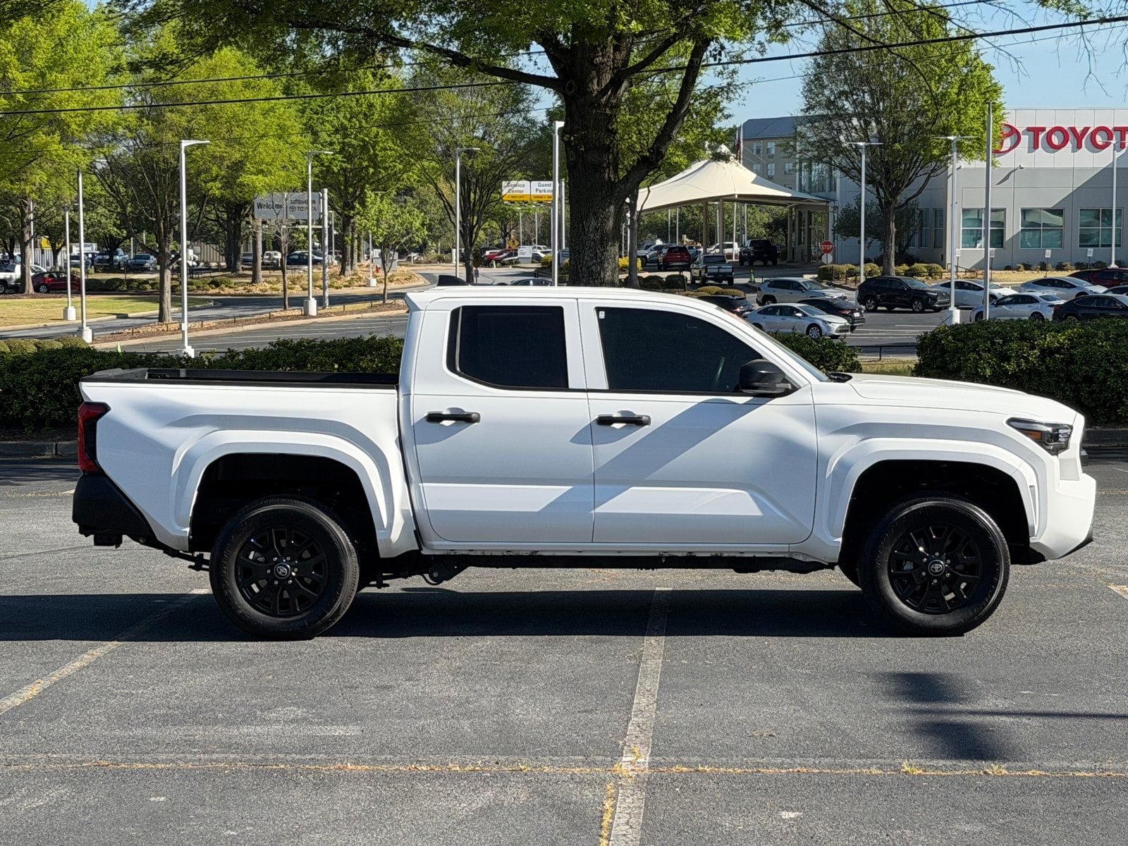 2024 Toyota Tacoma SR - Photo 11