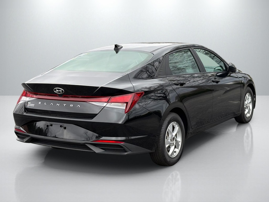 Certified 2022 Hyundai Elantra SE Sedan