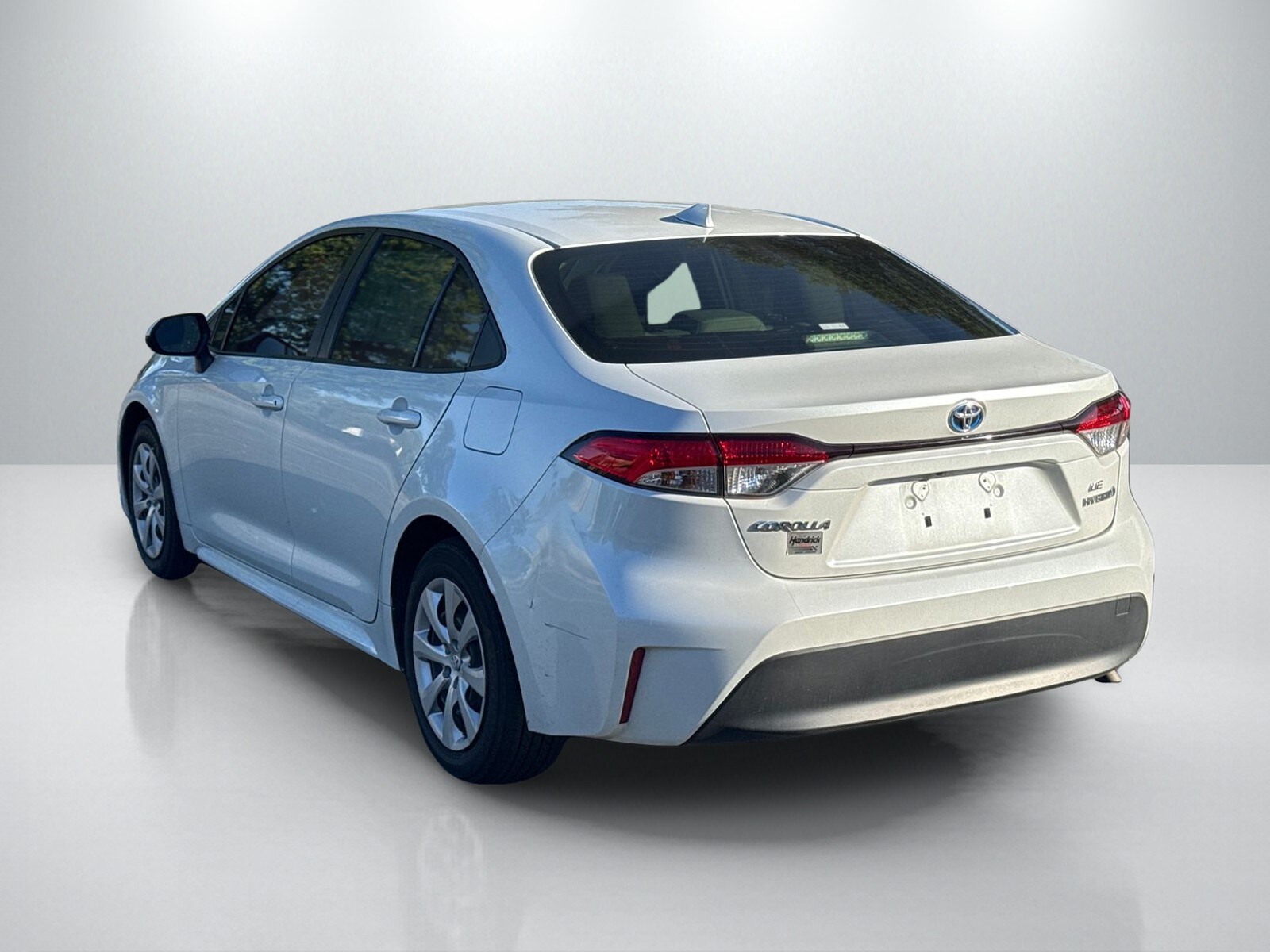 2024 Toyota Corolla Hybrid LE photo 3