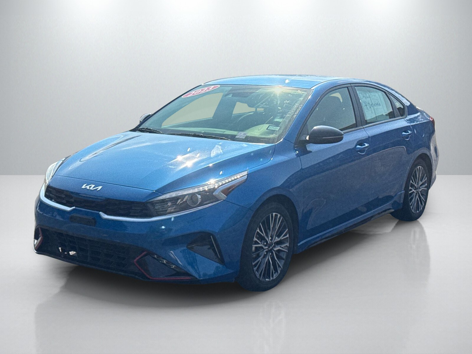 2023 Kia Forte GT-Line photo 2