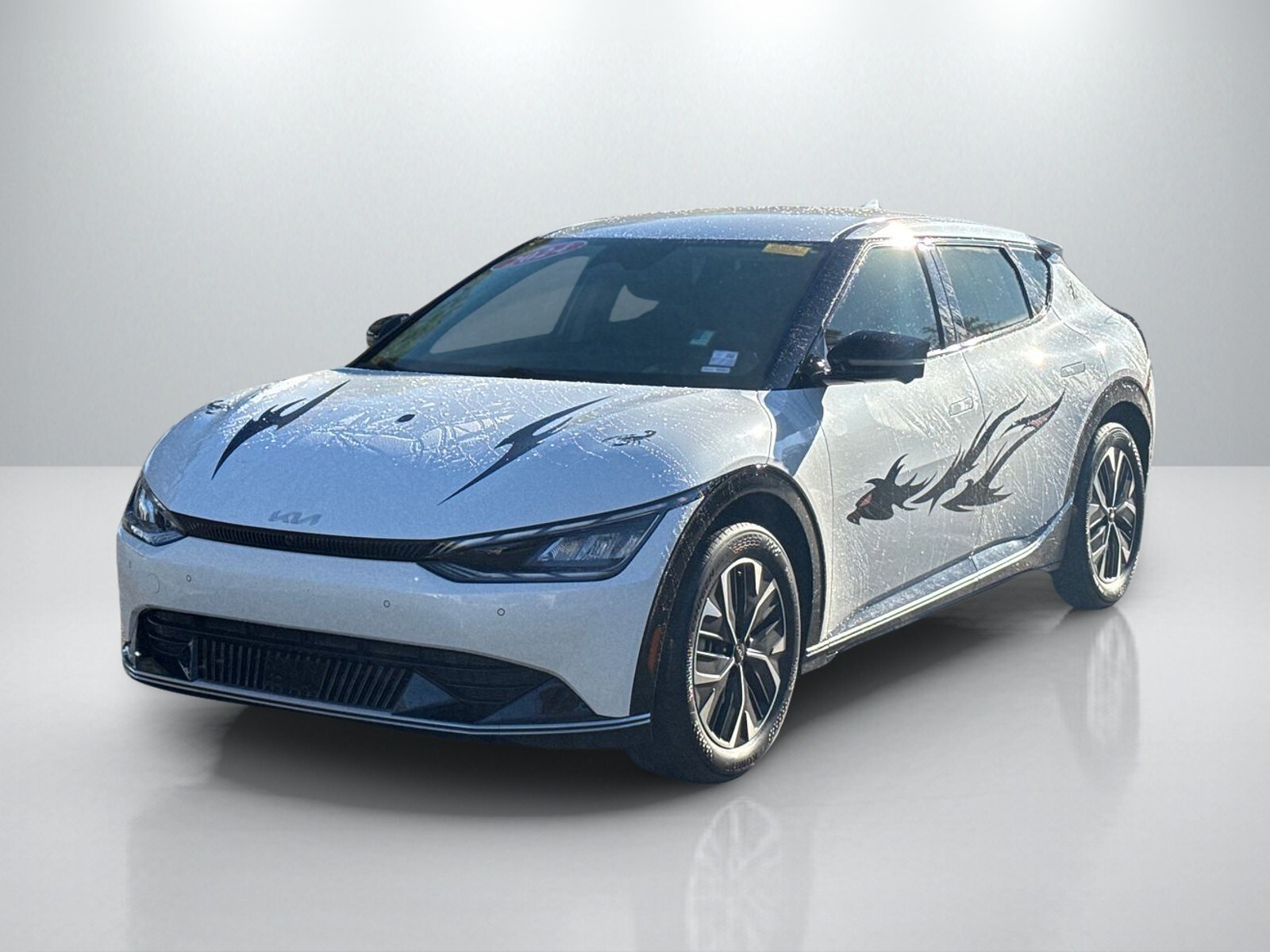 2024 Kia EV6 Wind photo 2