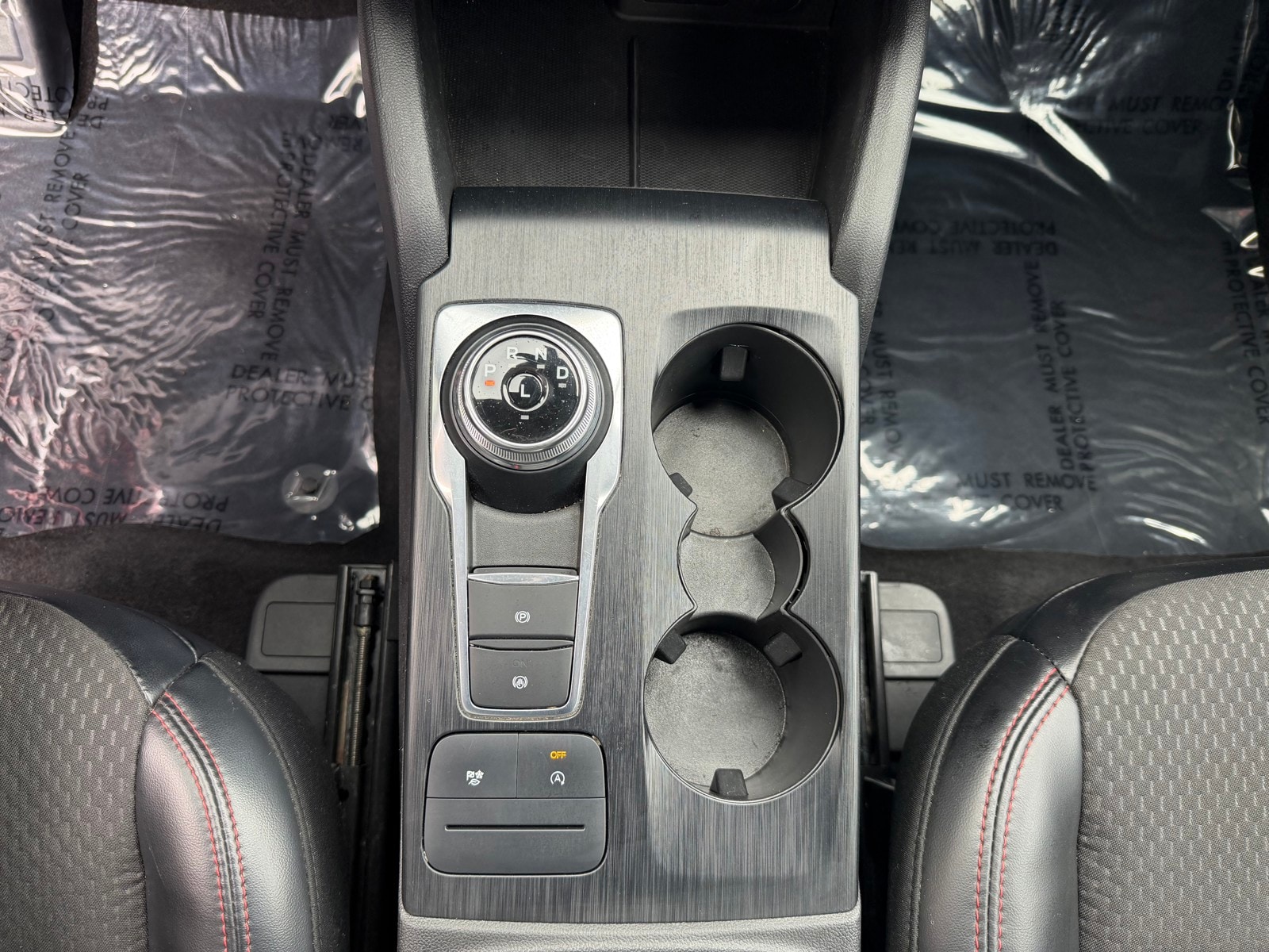 2024 Ford Escape ST-Line - Photo 23