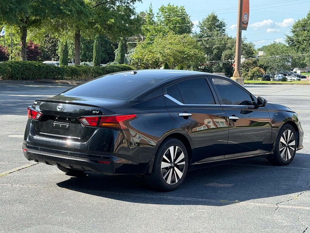 Certified 2022 Nissan Altima 2.5 SV Sedan