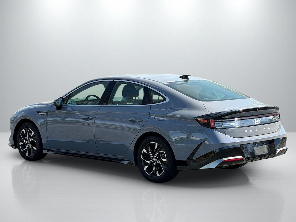 Used 2024 Hyundai Sonata SEL Sedan