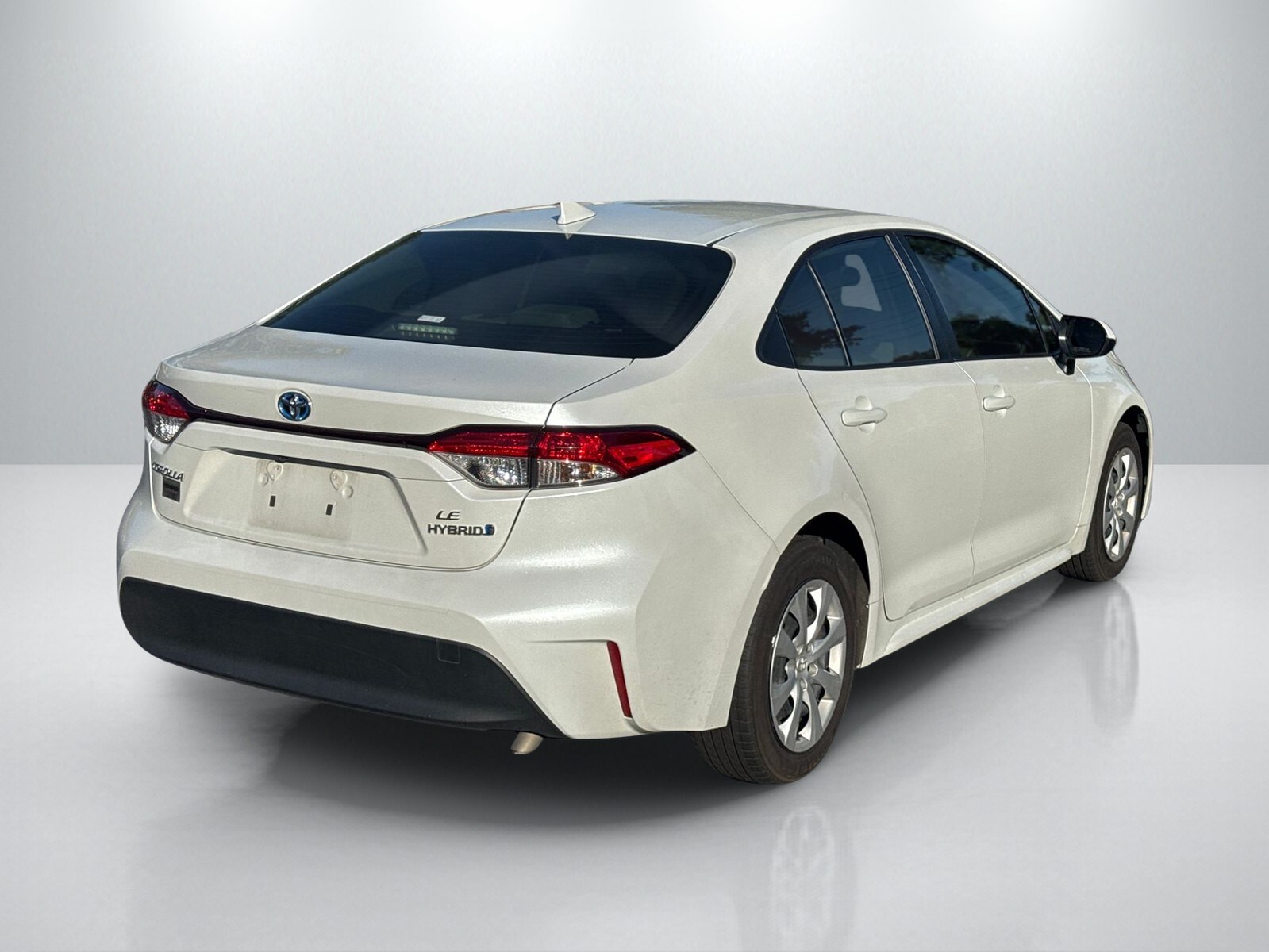 2024 Toyota Corolla Hybrid LE photo 4