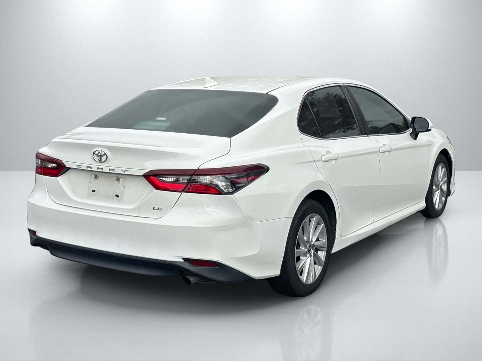 2024 Toyota Camry LE photo 4