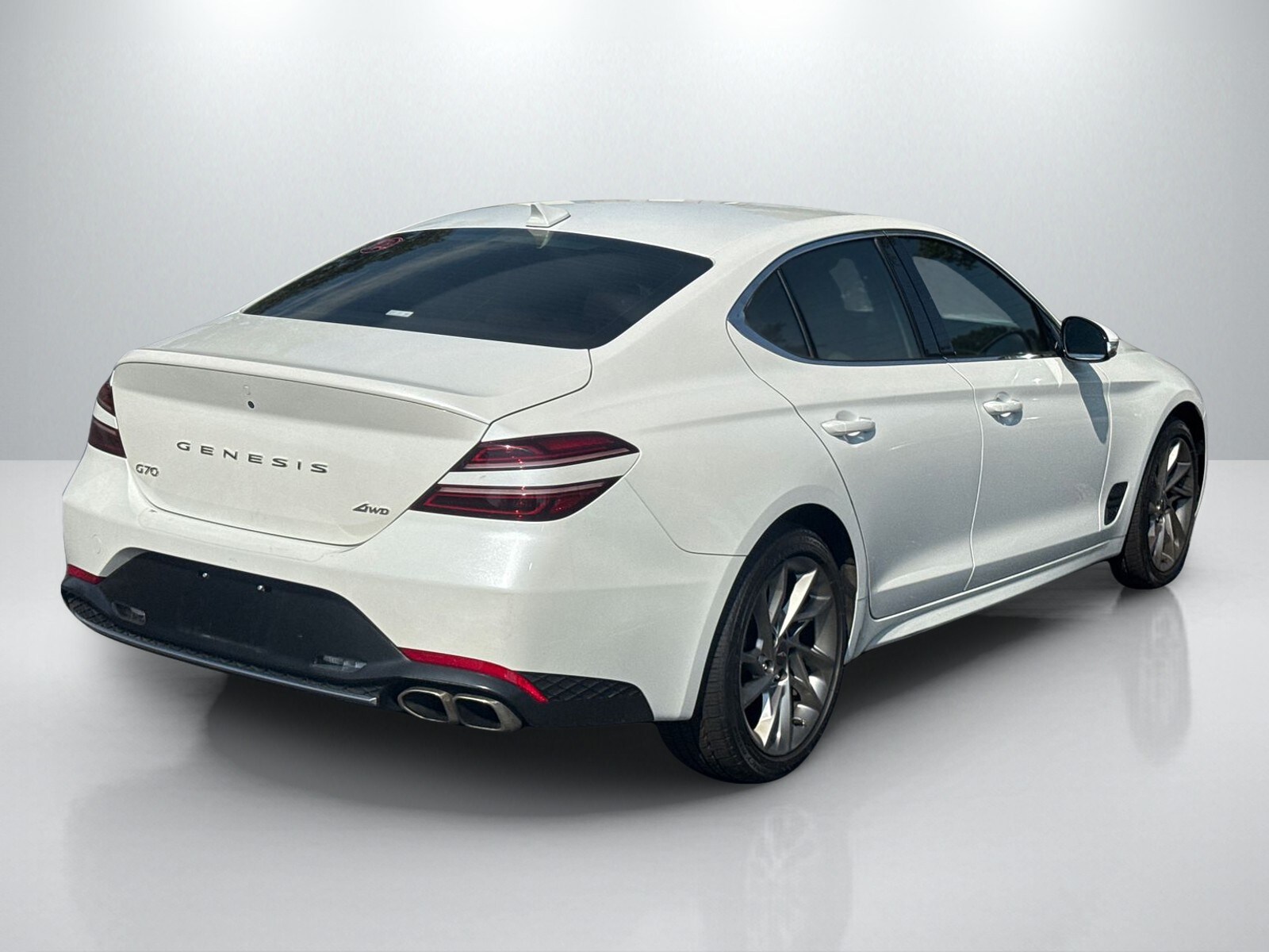 2022 Genesis G70 2.0T photo 4