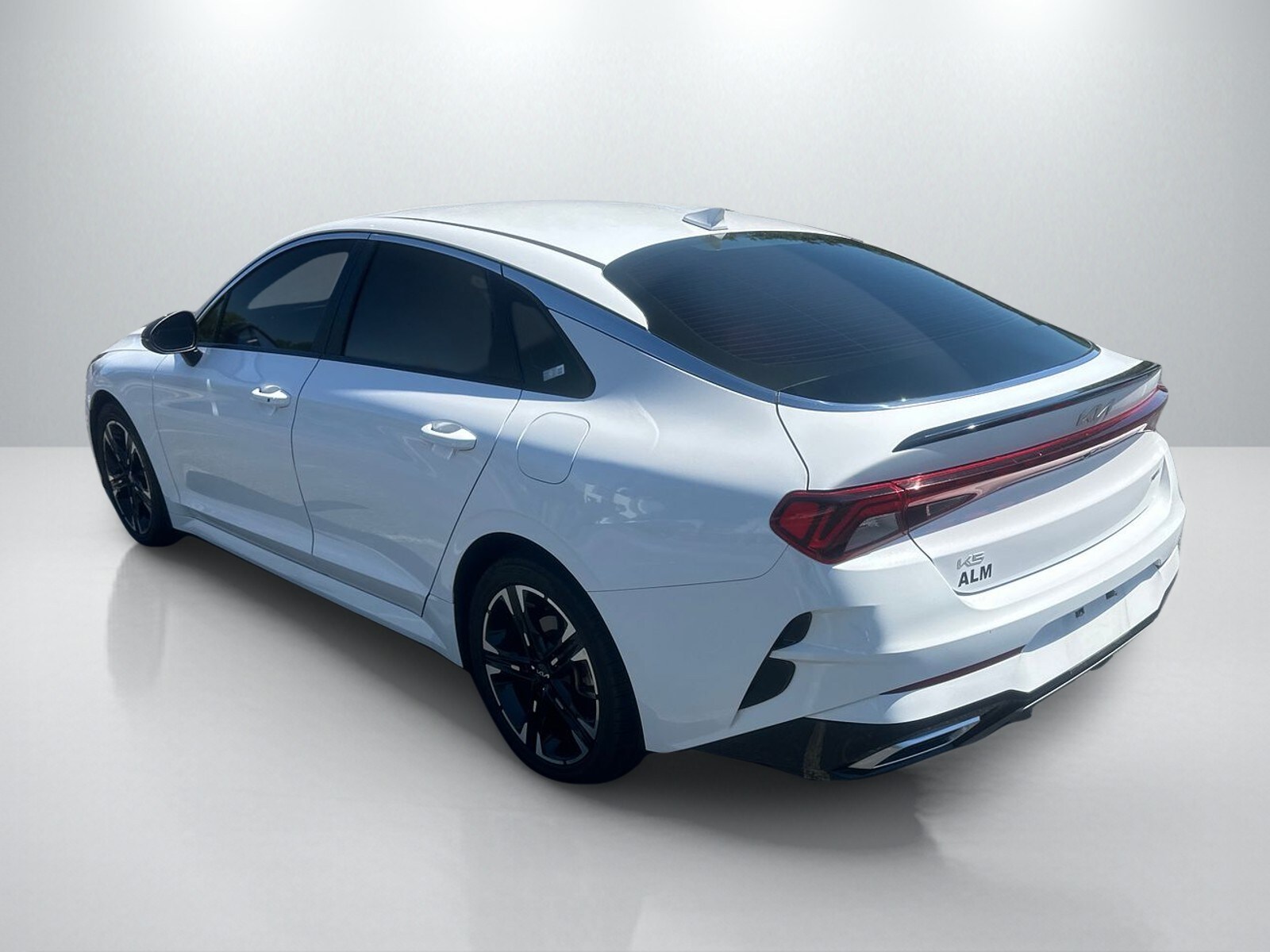 2023 Kia K5 GT-Line photo 4
