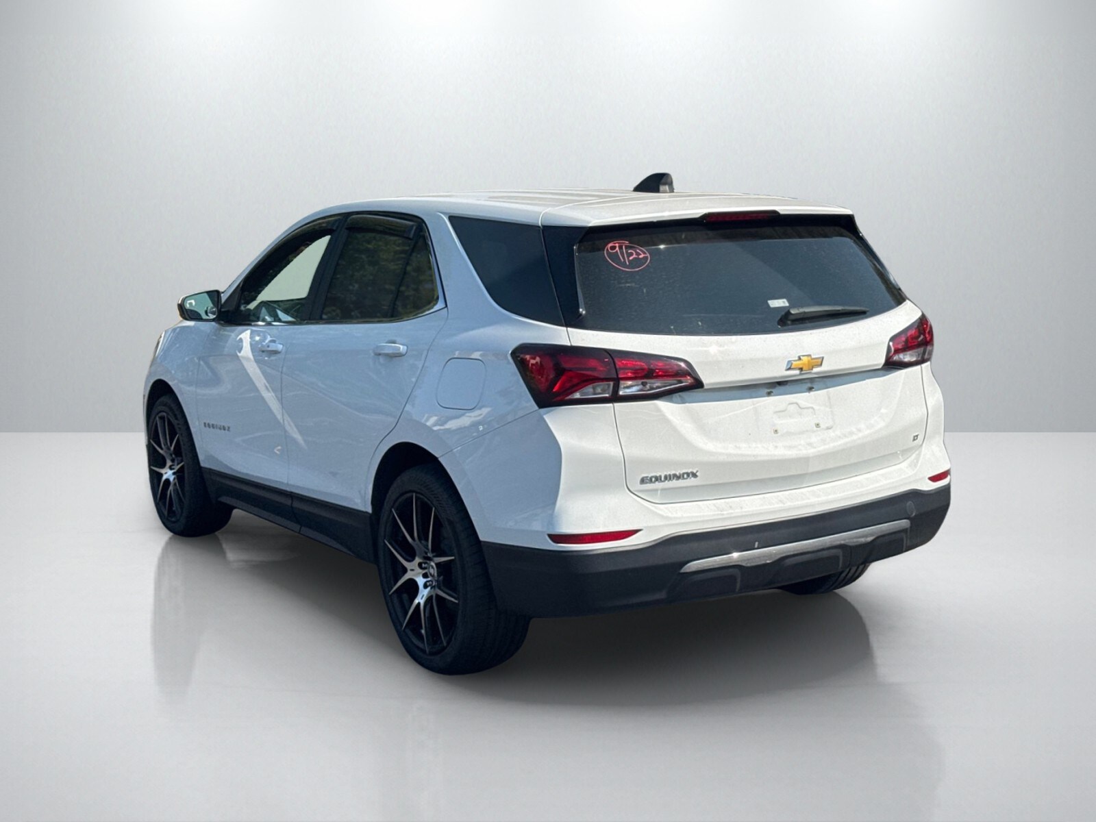 2023 Chevrolet Equinox photo 3