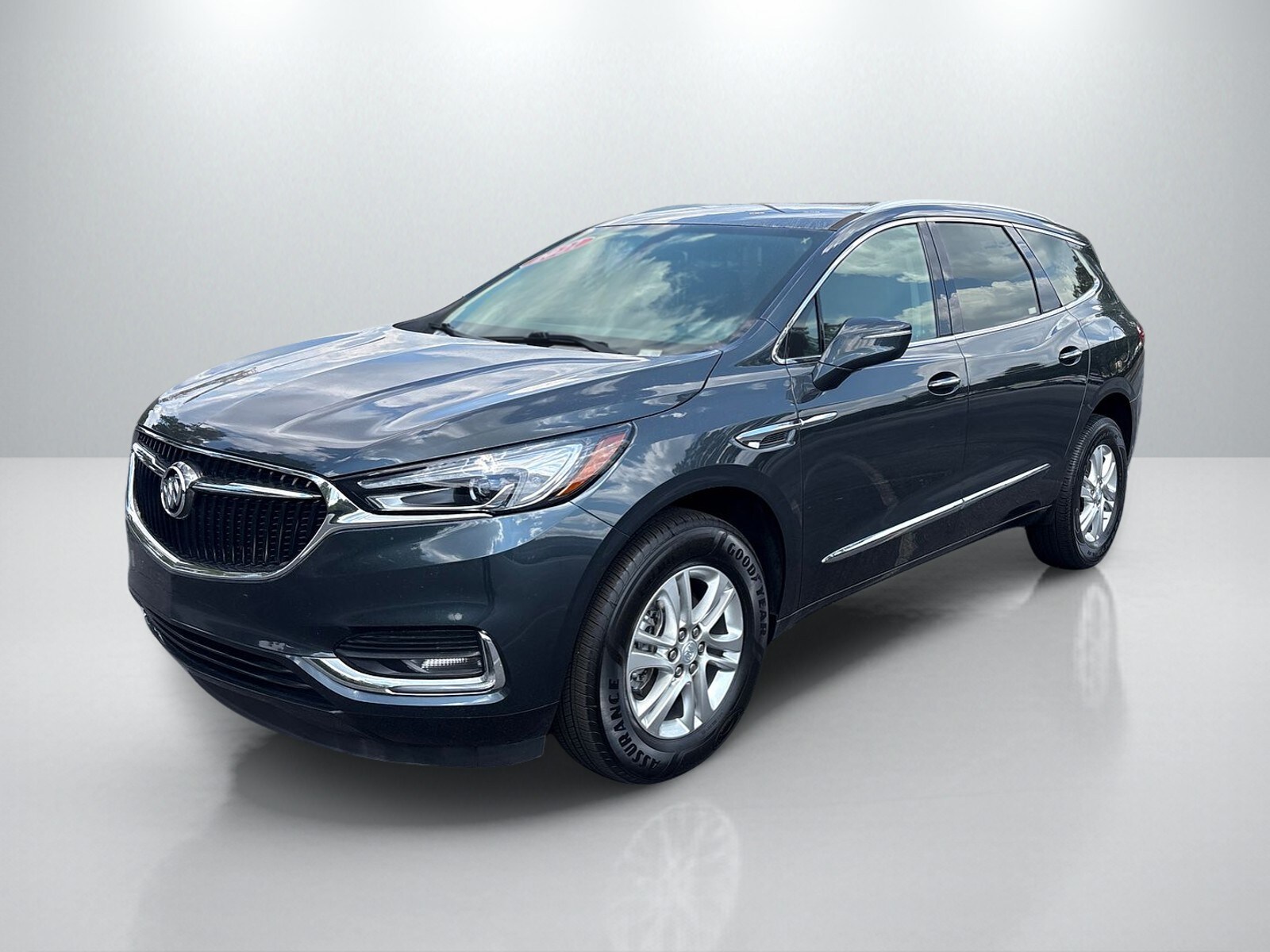 2021 Buick Enclave Essence photo 3