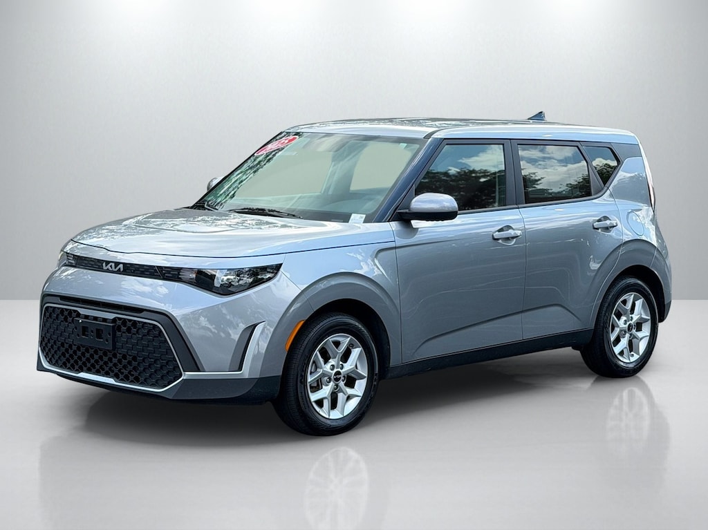 Used 2025 Kia Soul Hatchback