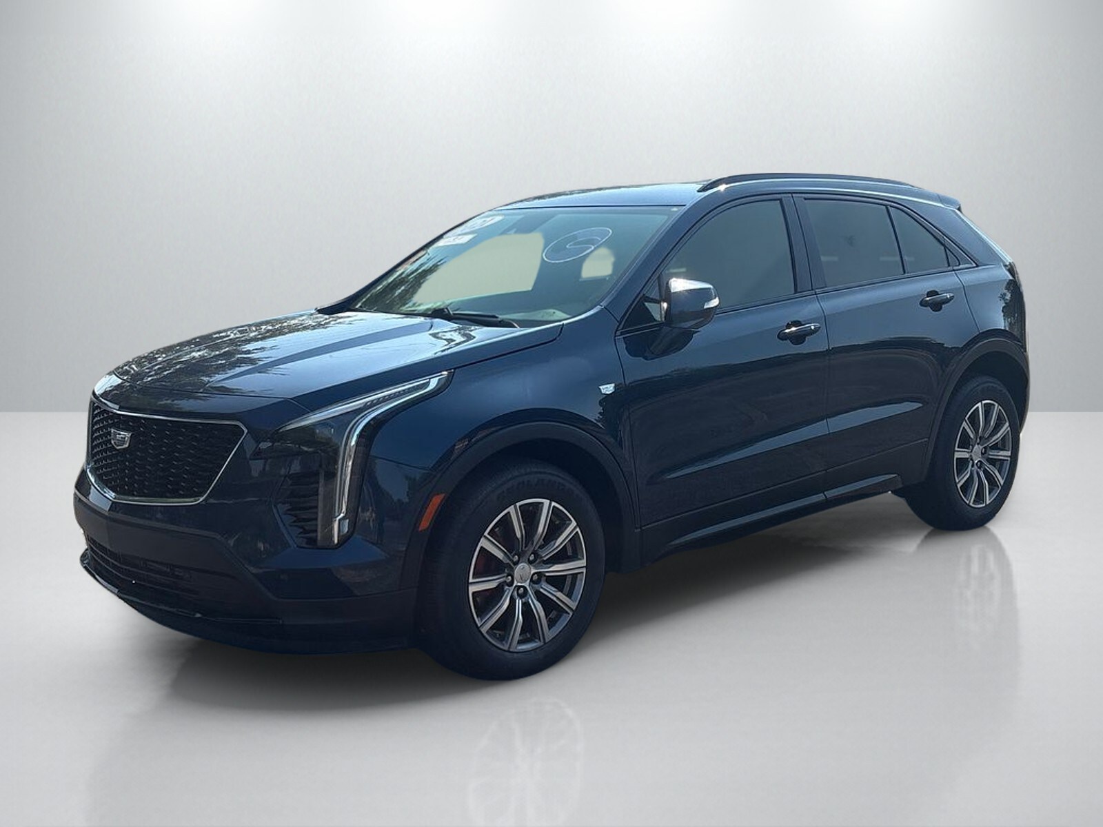 2021 Cadillac XT4 Sport photo 3