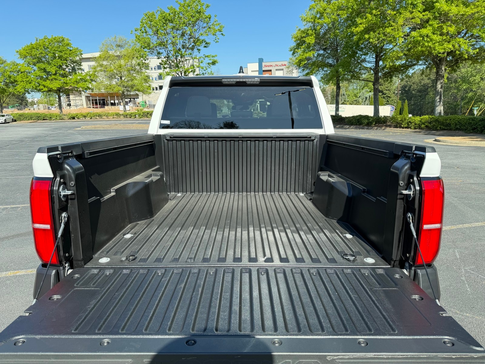 2024 Toyota Tacoma SR - Photo 13