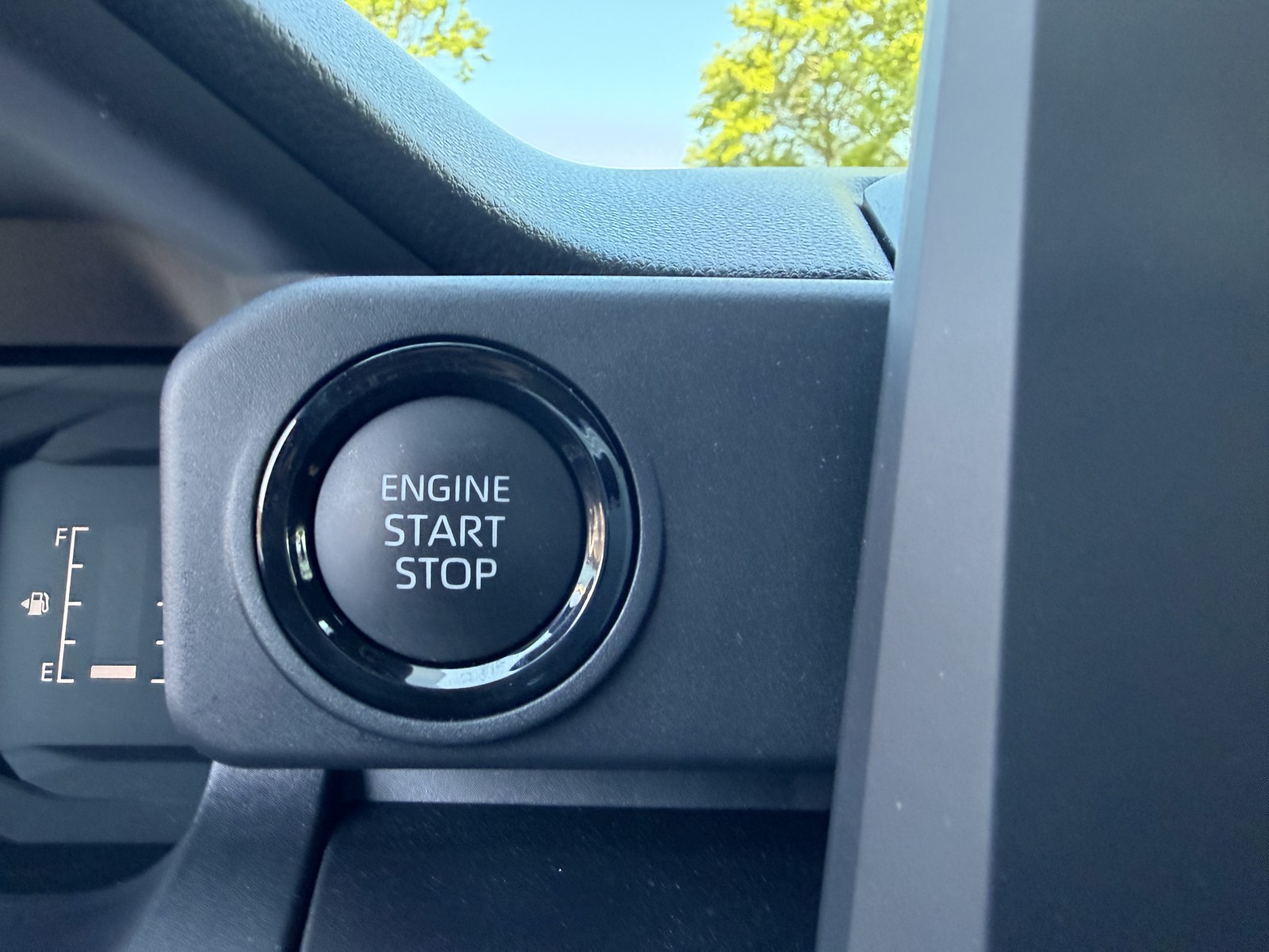 2024 Toyota Tacoma SR - Photo 25