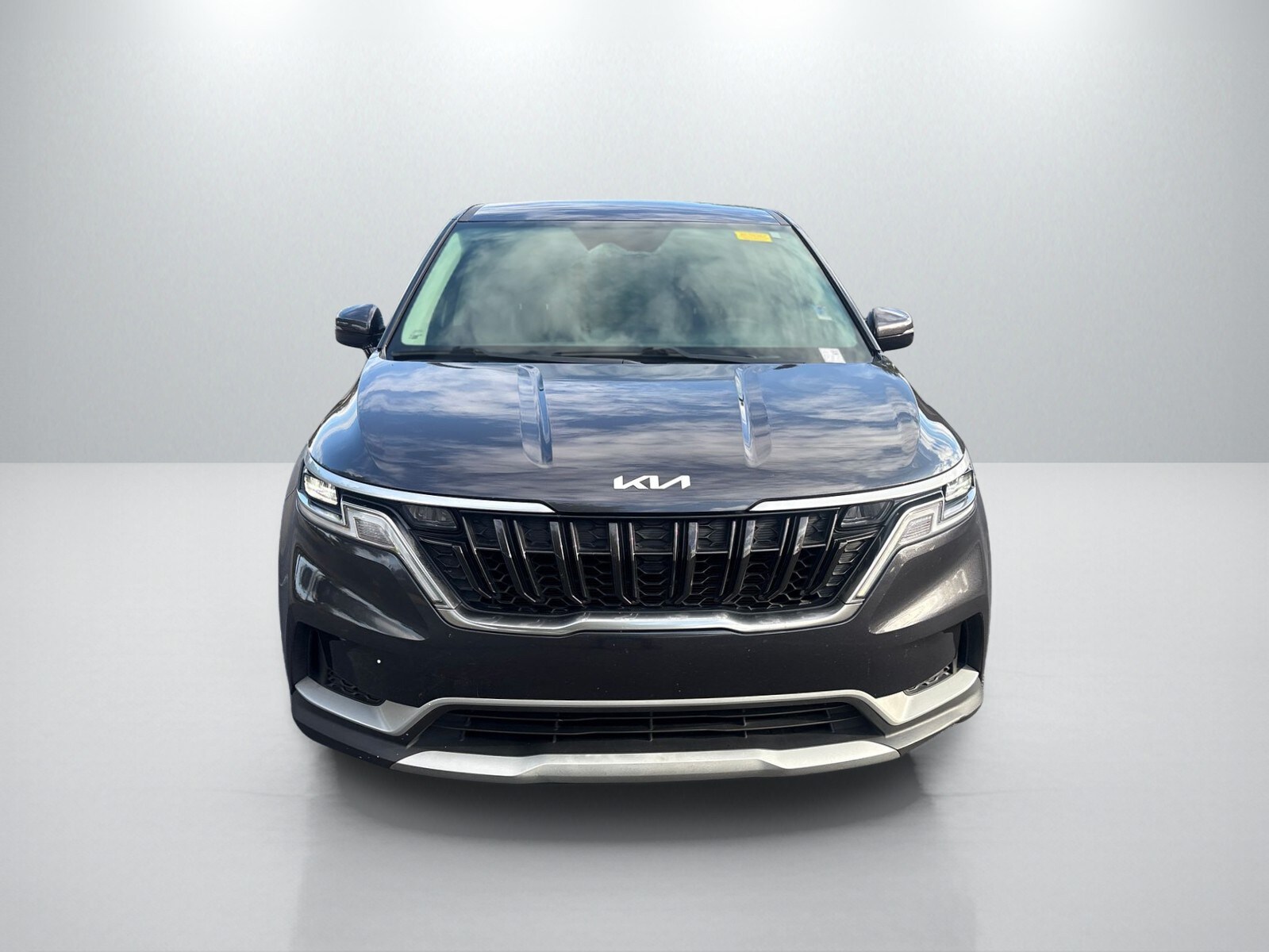 2023 Kia Carnival LX photo 2