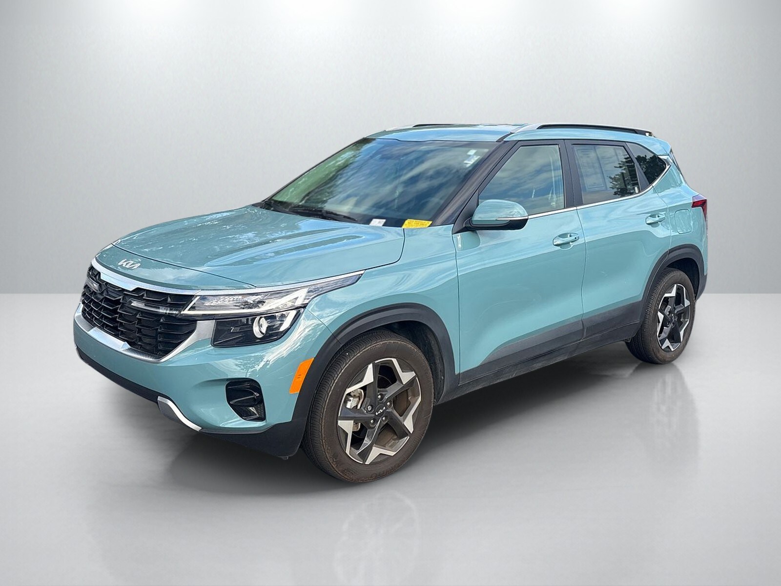 2024 Kia Seltos EX photo 3