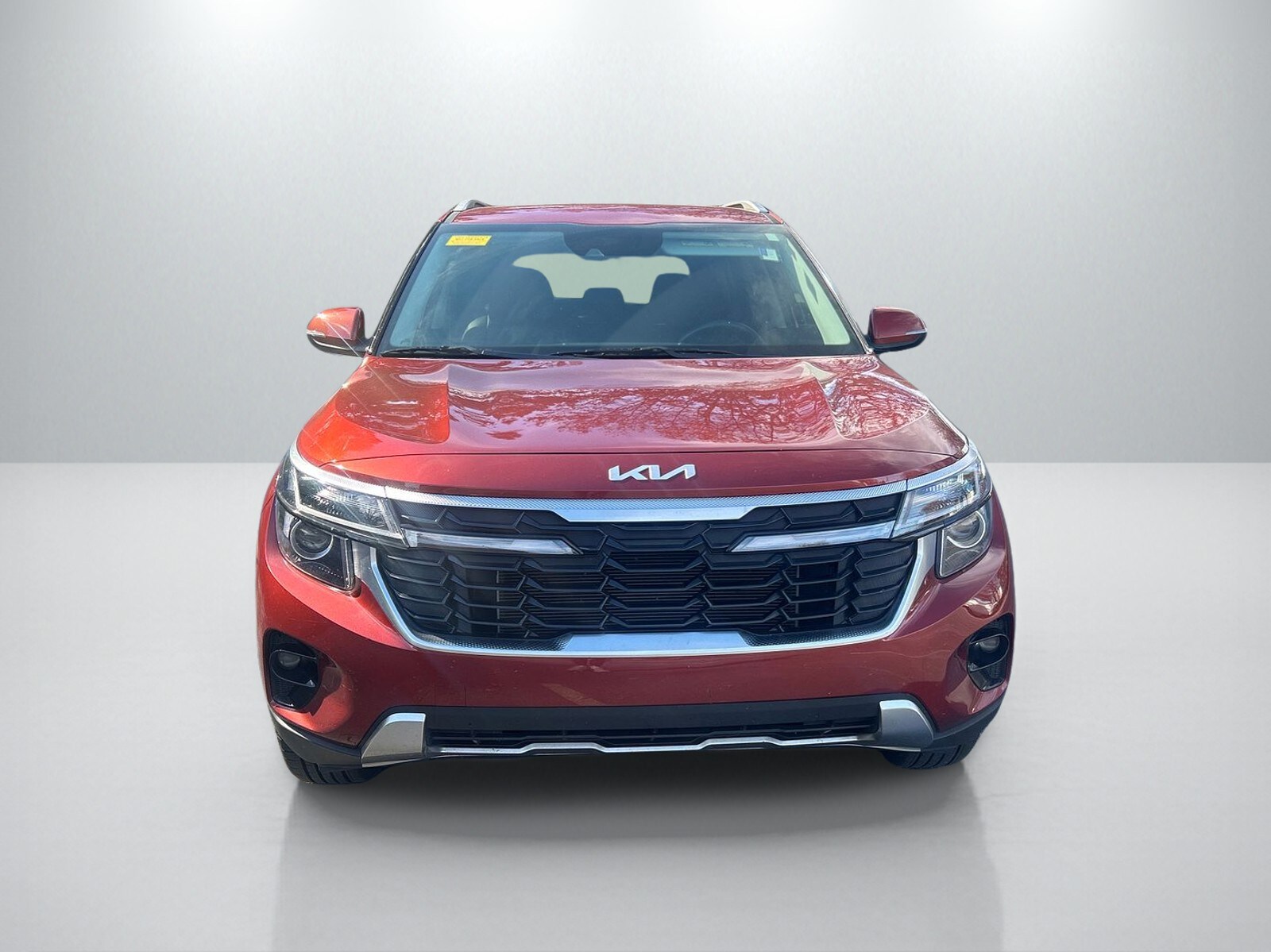 2025 Kia Seltos S photo 2