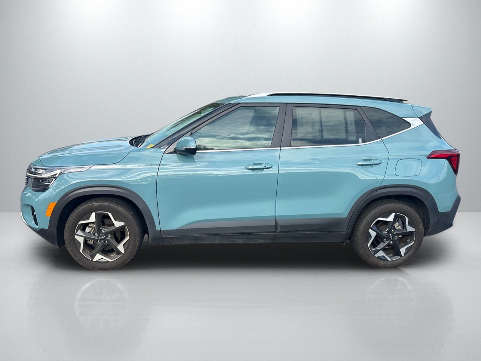 2024 Kia Seltos EX photo 4