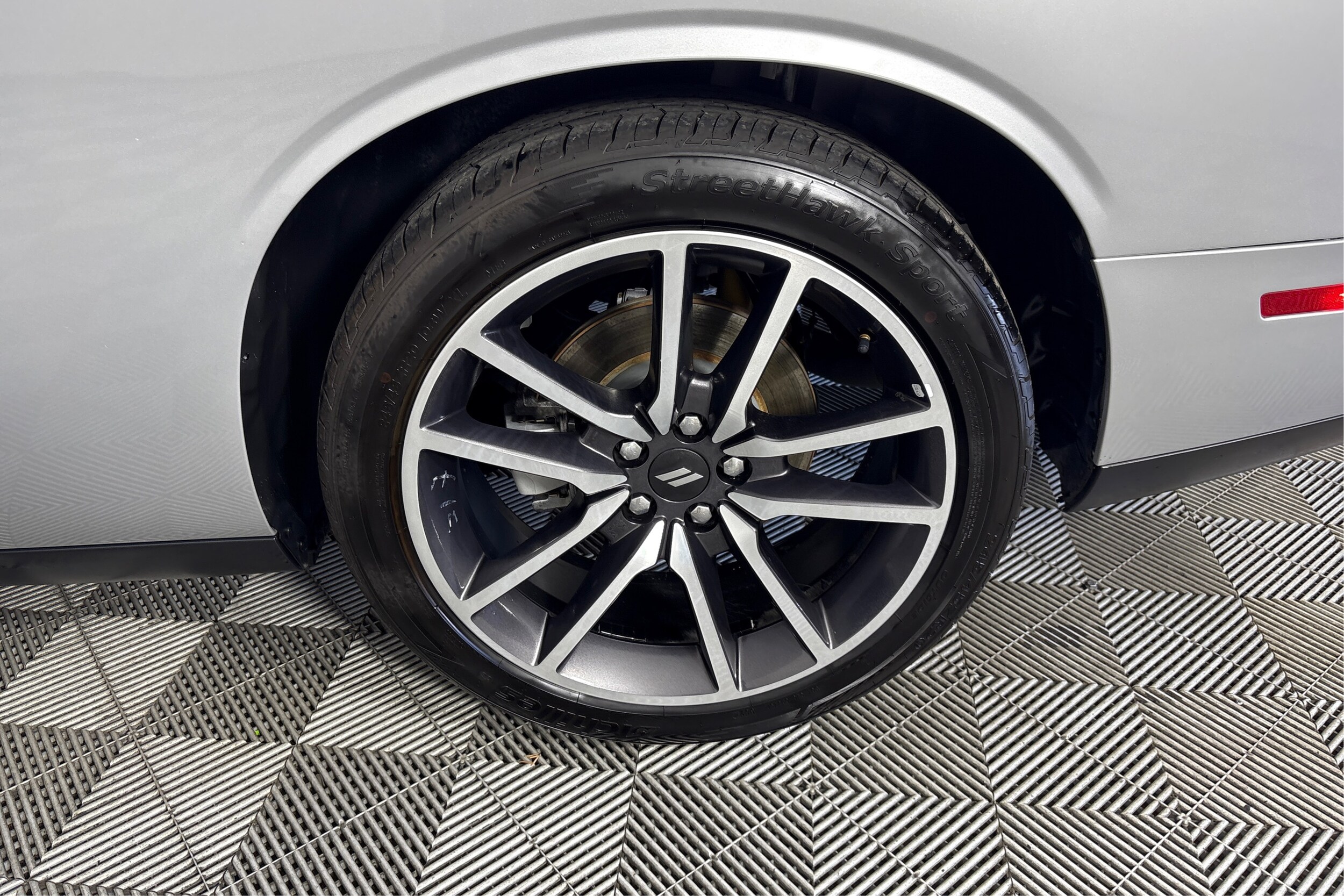 2023 Dodge Challenger R/T - Photo 18
