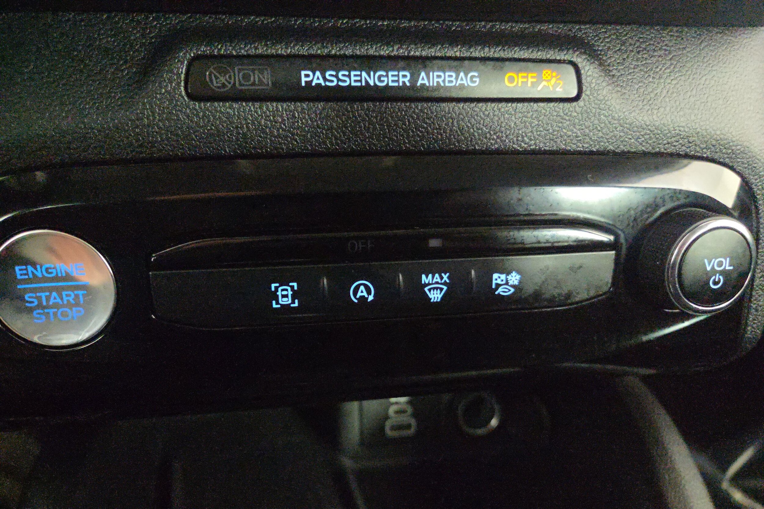 2025 Ford Escape Platinum - Photo 25