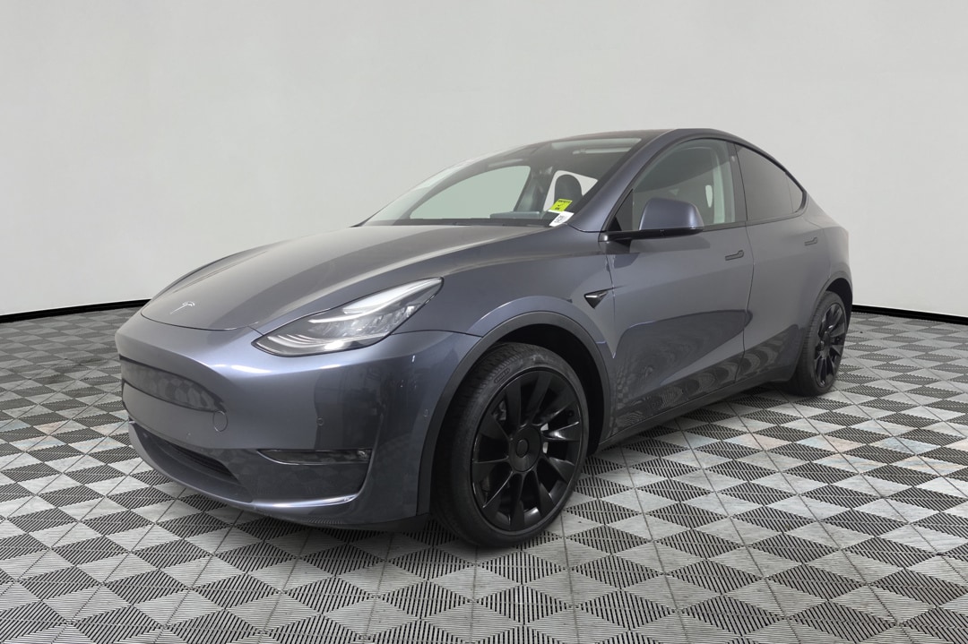 2022 Tesla Model Y Long Range Dual Motor All-Wheel Drive's photo