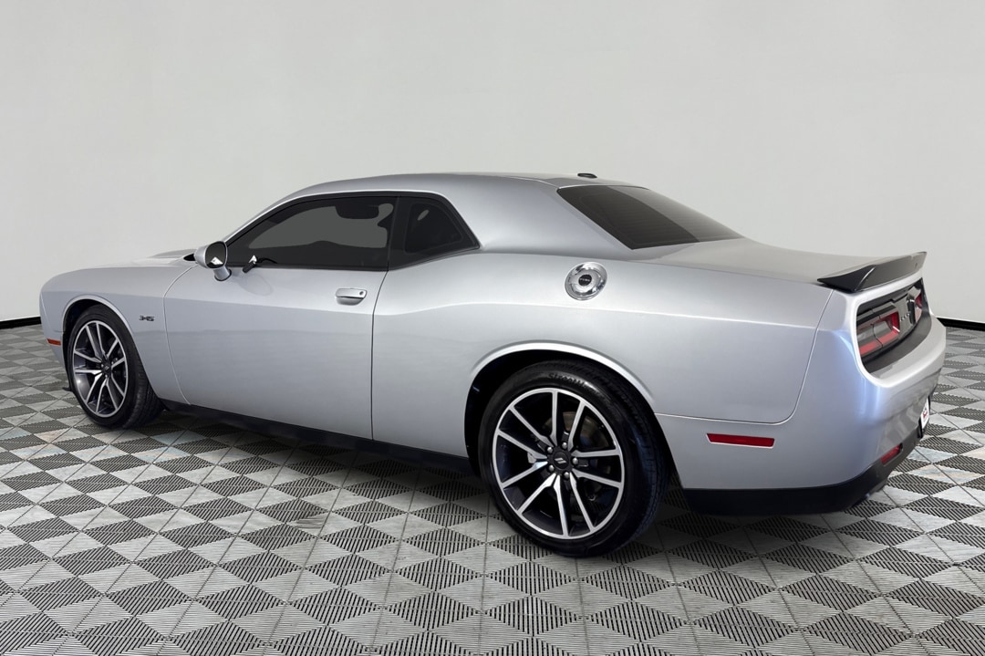 2023 Dodge Challenger R/T - Photo 6
