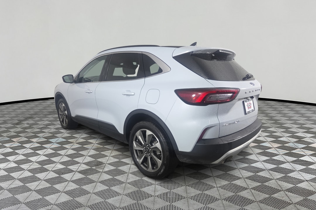 2025 Ford Escape Platinum - Photo 6