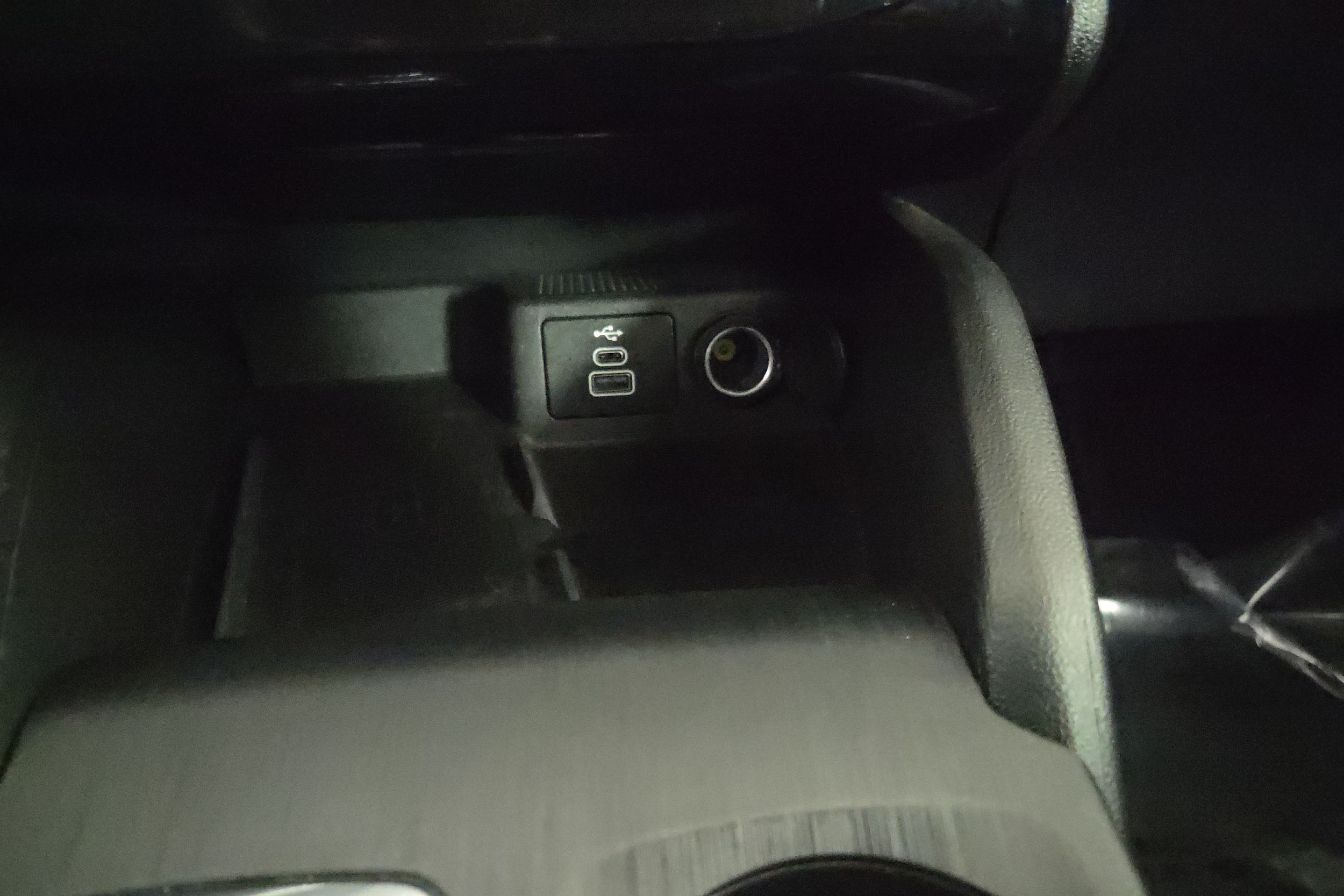 2025 Ford Escape Platinum - Photo 29