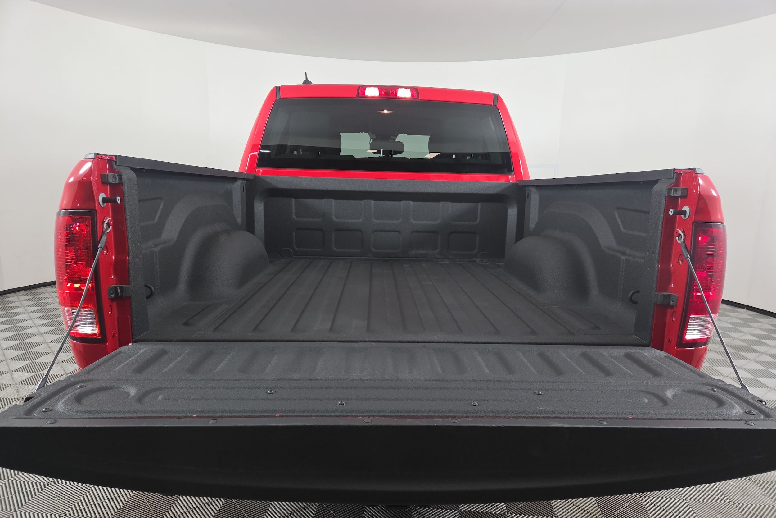 2020 RAM Ram 1500 Classic Express - Photo 9