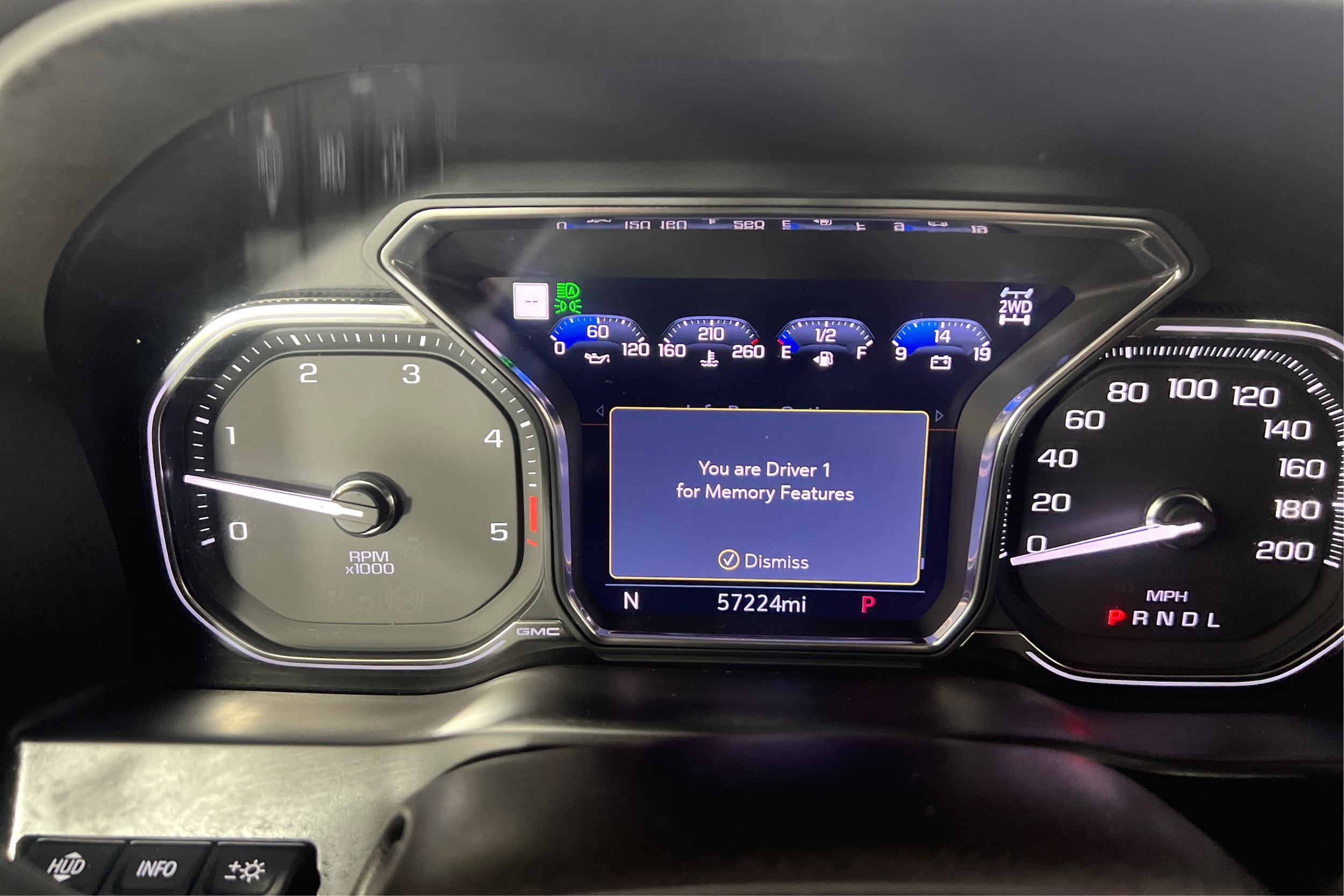 2021 GMC Sierra 2500HD AT4 - Photo 12