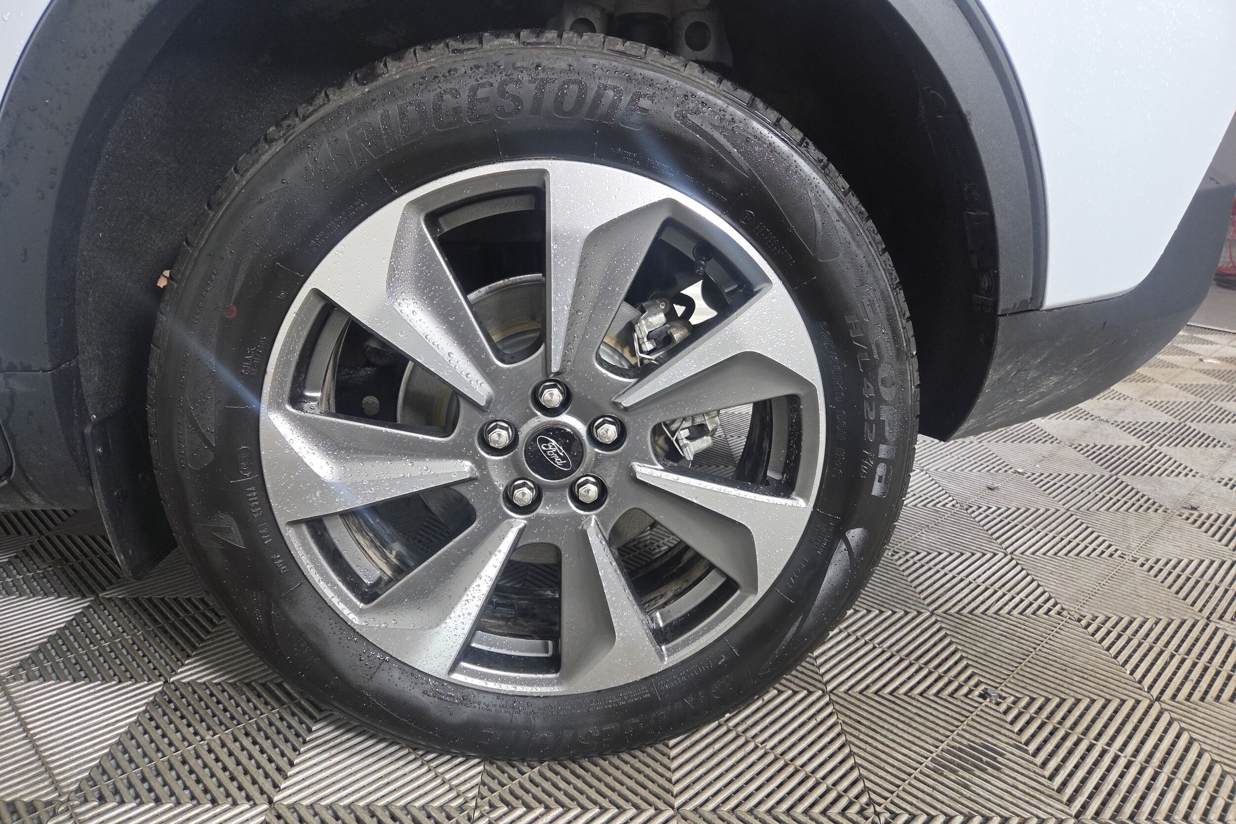 2025 Ford Escape Platinum - Photo 19