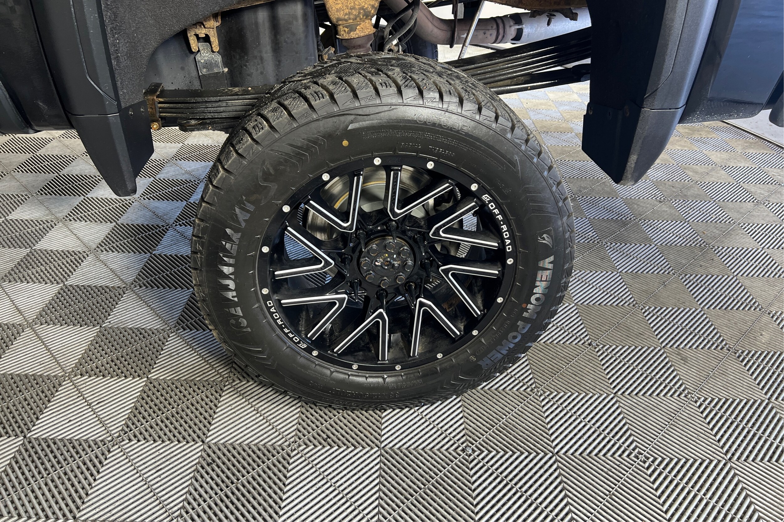 2021 GMC Sierra 2500HD AT4 - Photo 18