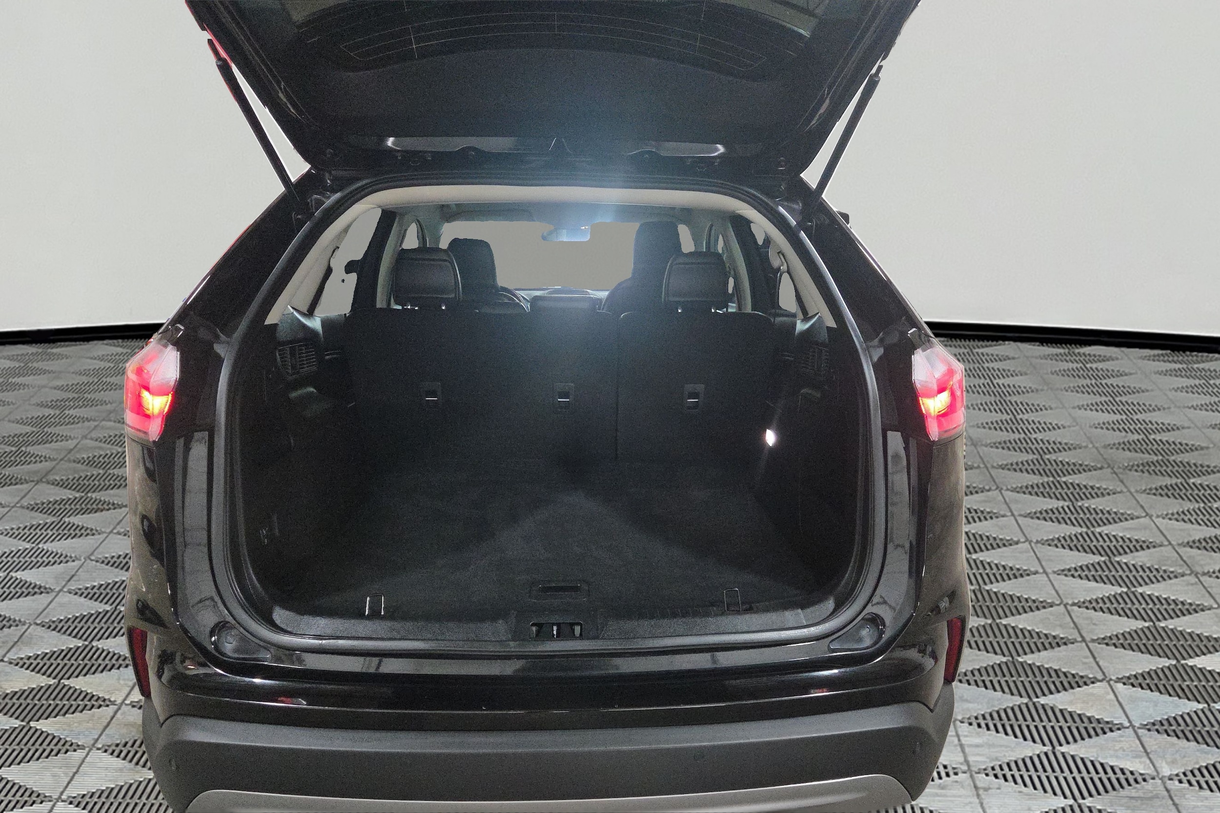 2024 Ford Edge SEL - Photo 9